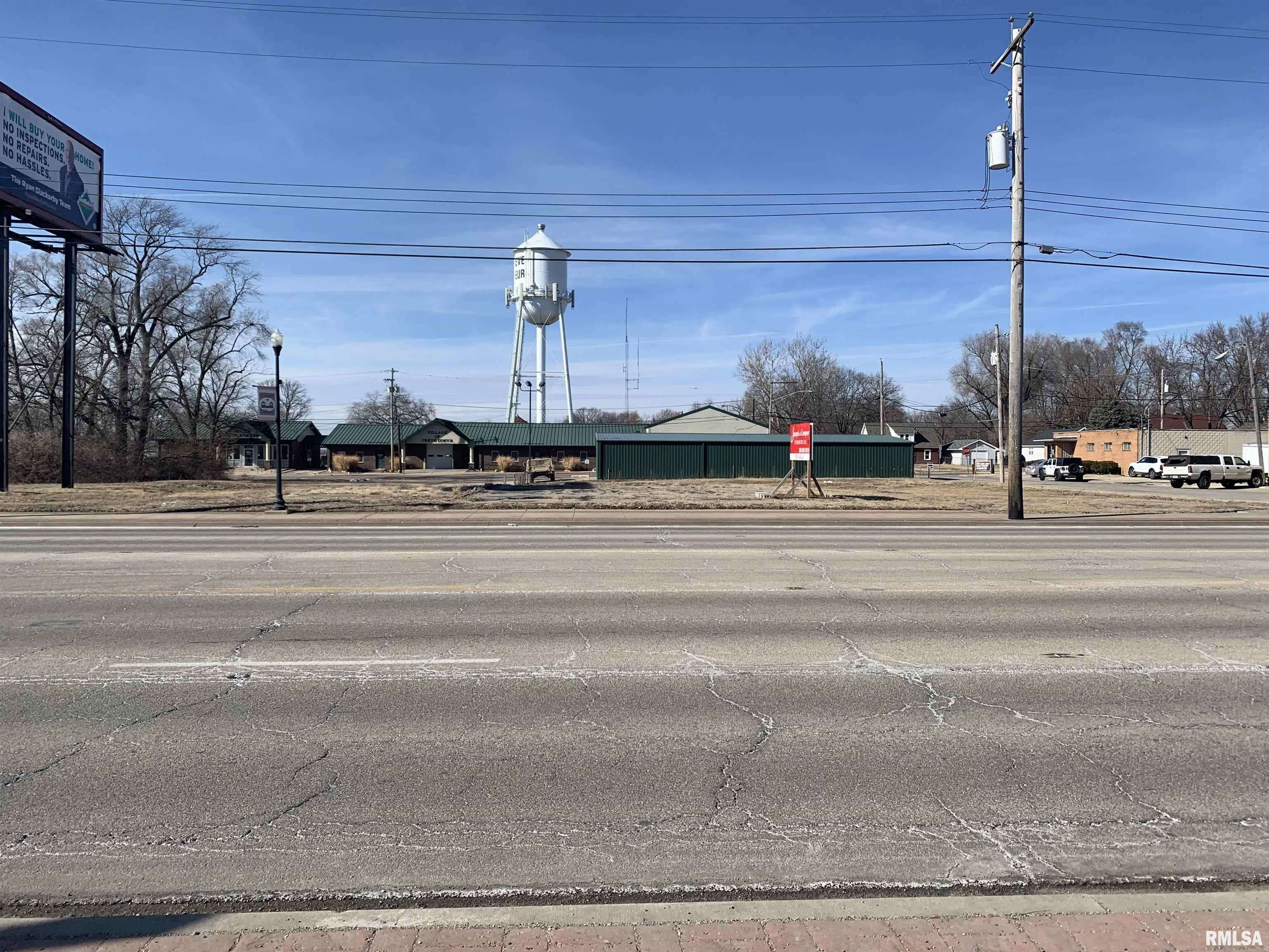 Creve Coeur, IL 61610-0000,117-121 N MAIN ST