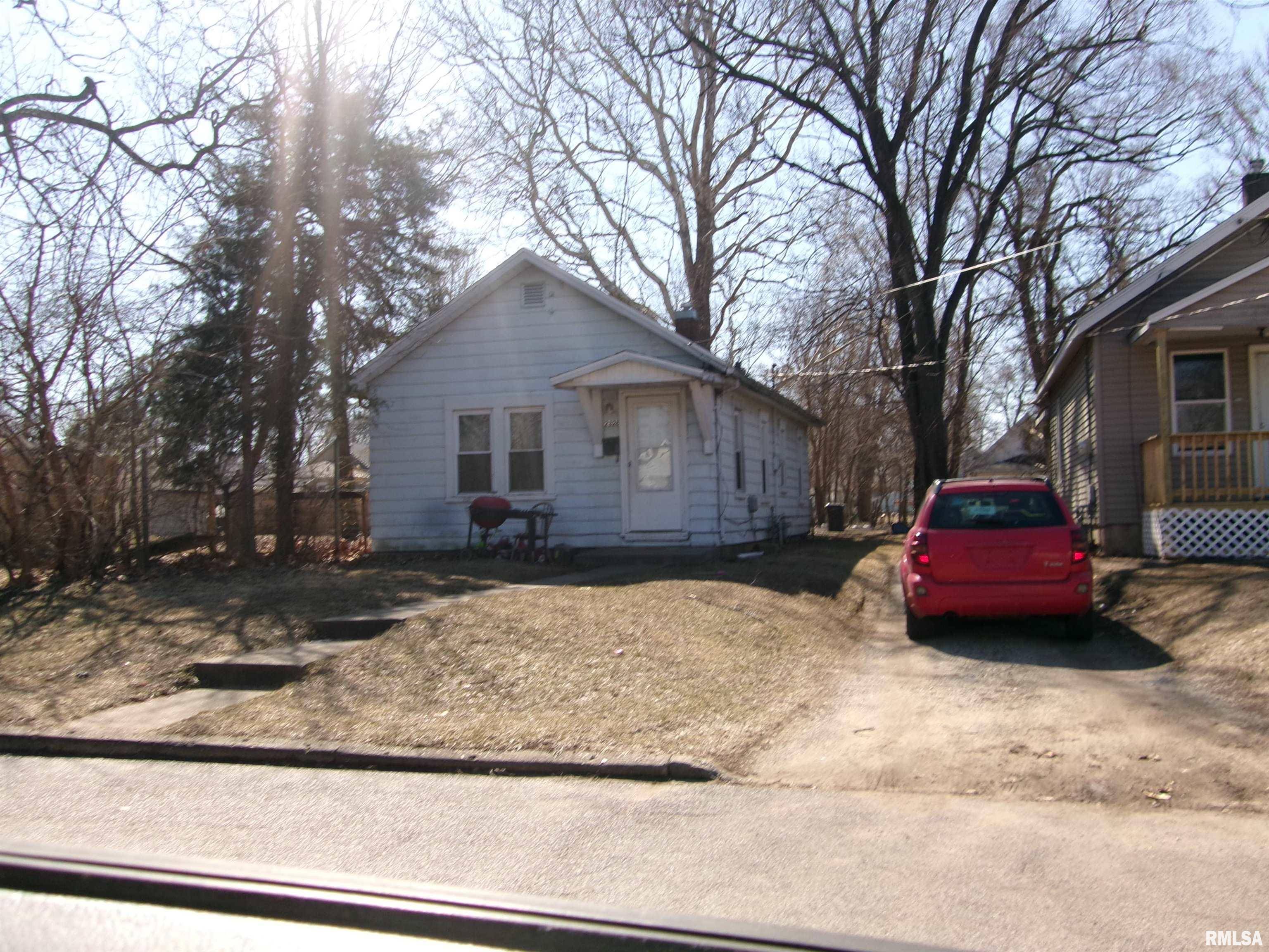 Peoria, IL 61605,2328 W ANTOINETTE ST