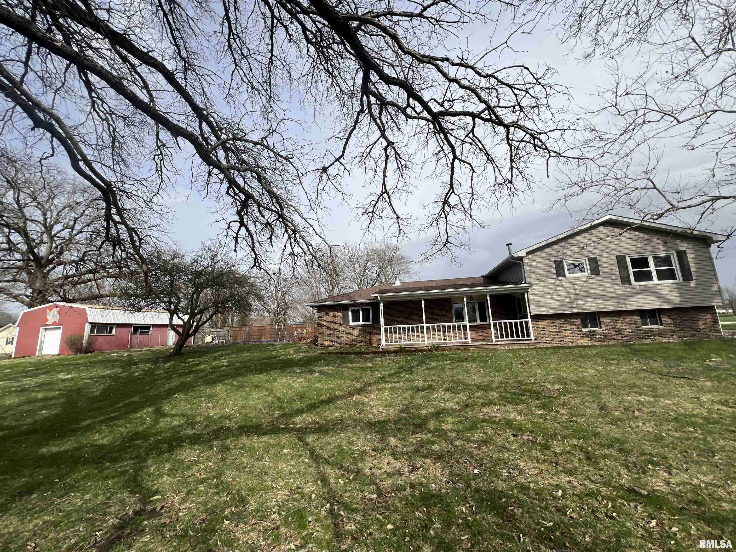 Smithfield, IL 61477,455 W OAK ST