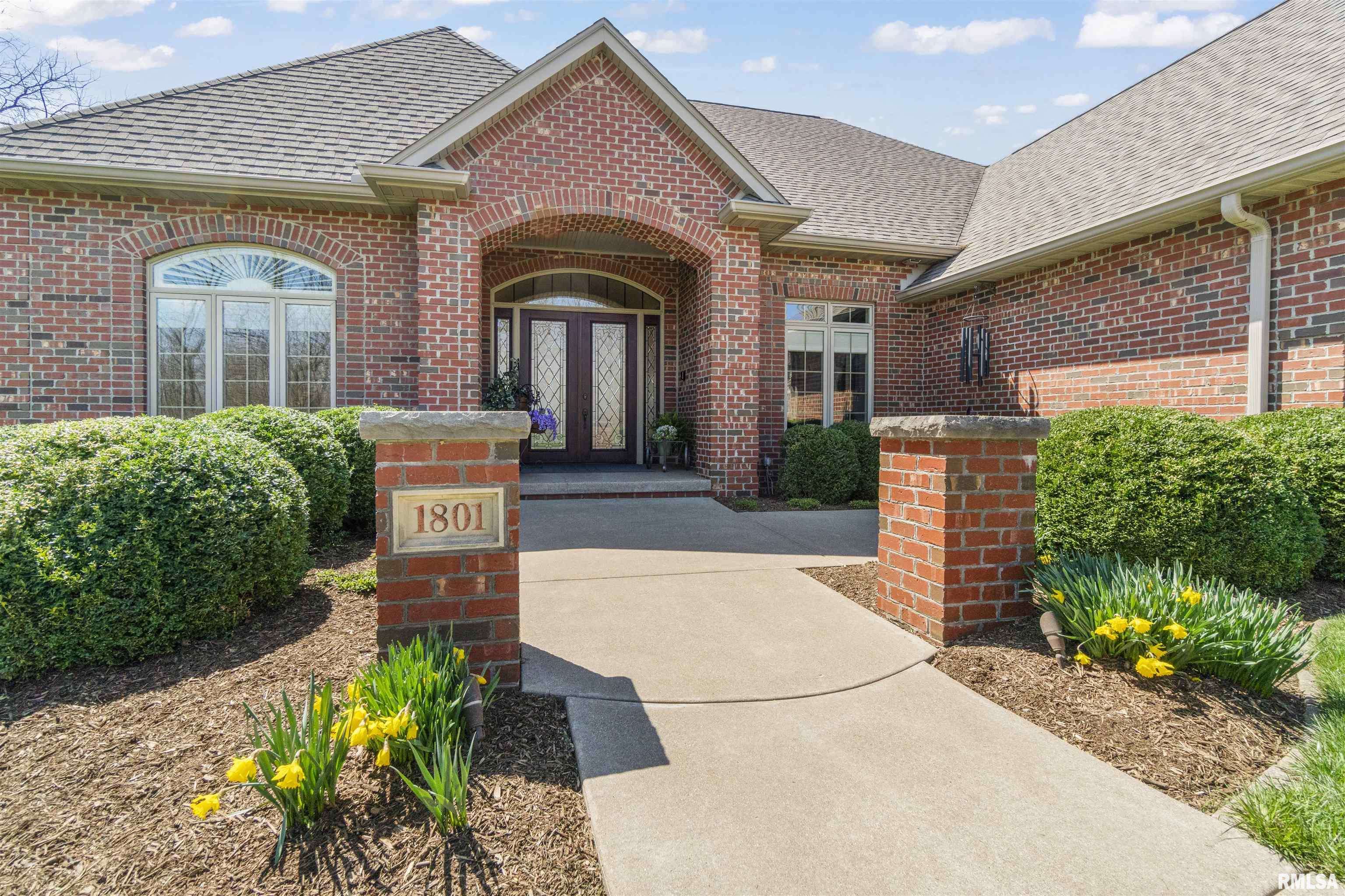 Washington, IL 61571,1801 KERN RD