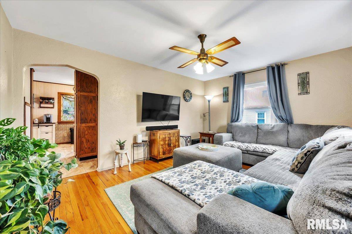East Peoria, IL 61611,216 WILLIAM ST