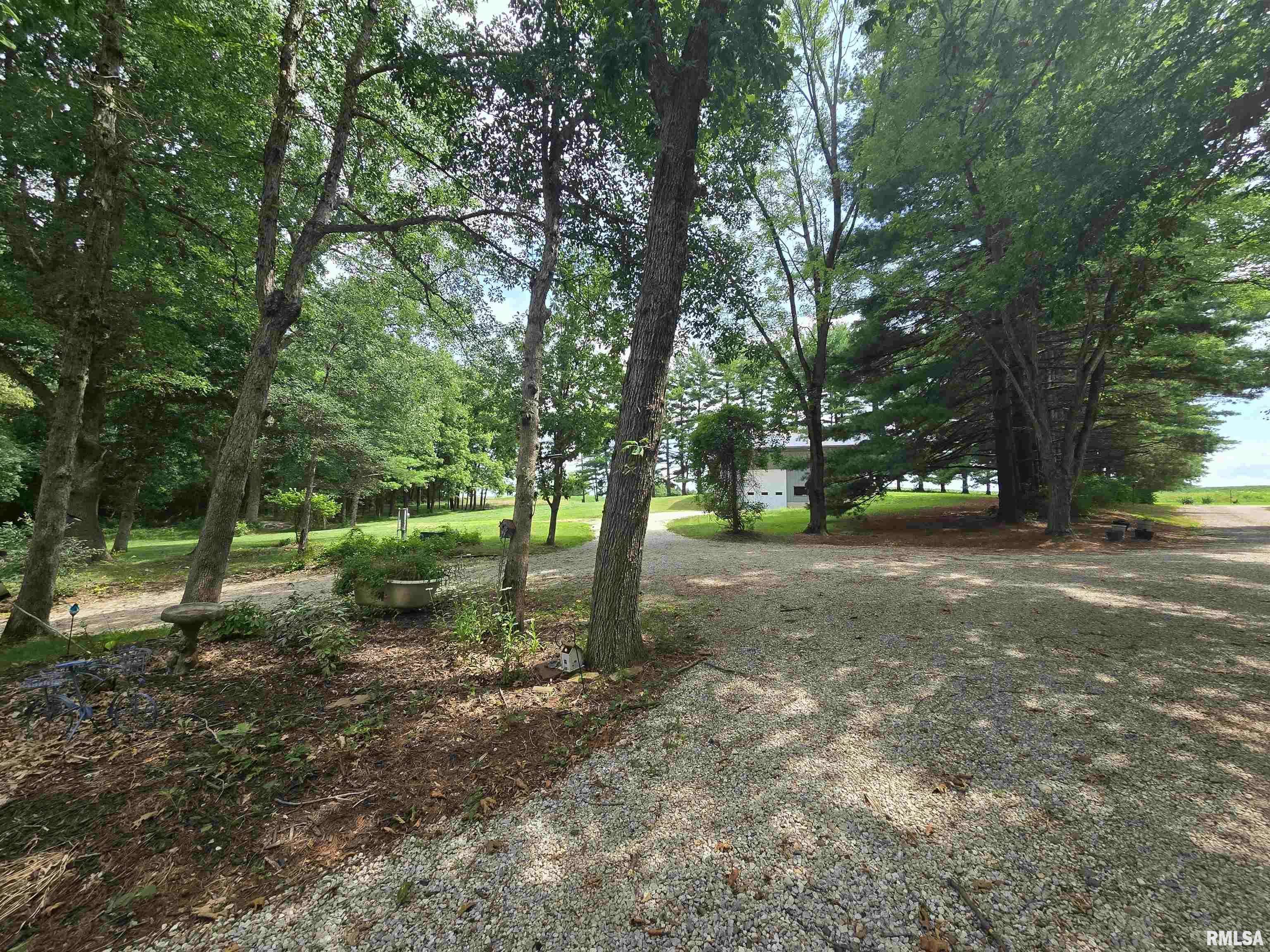 Washington, IL 61571,394 CIRCLE SHORE DR
