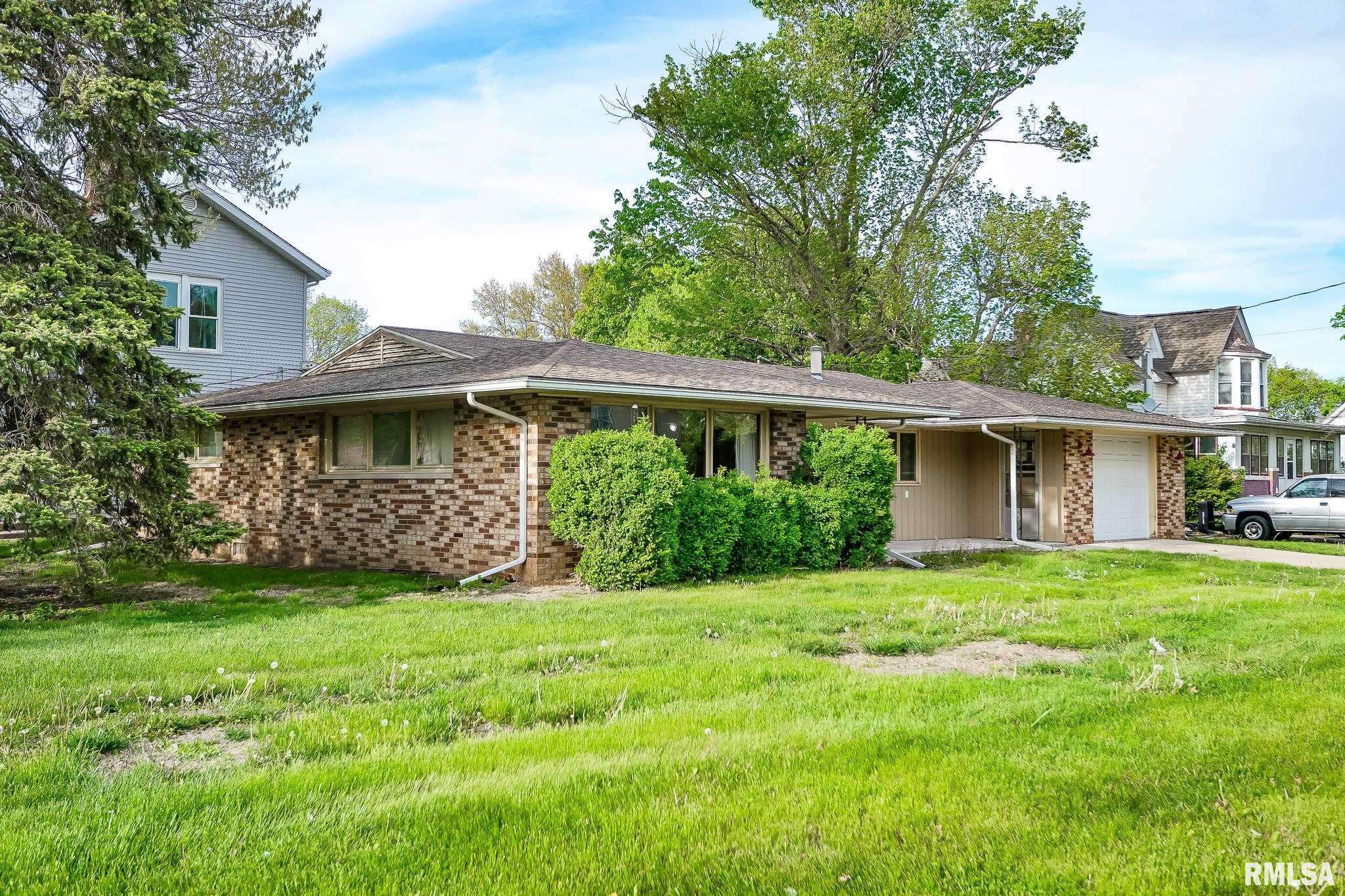 Elmwood, IL 61529,203 E EVERGREEN ST