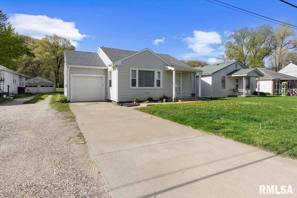 East Peoria, IL 61611,706 MEADOW AVE