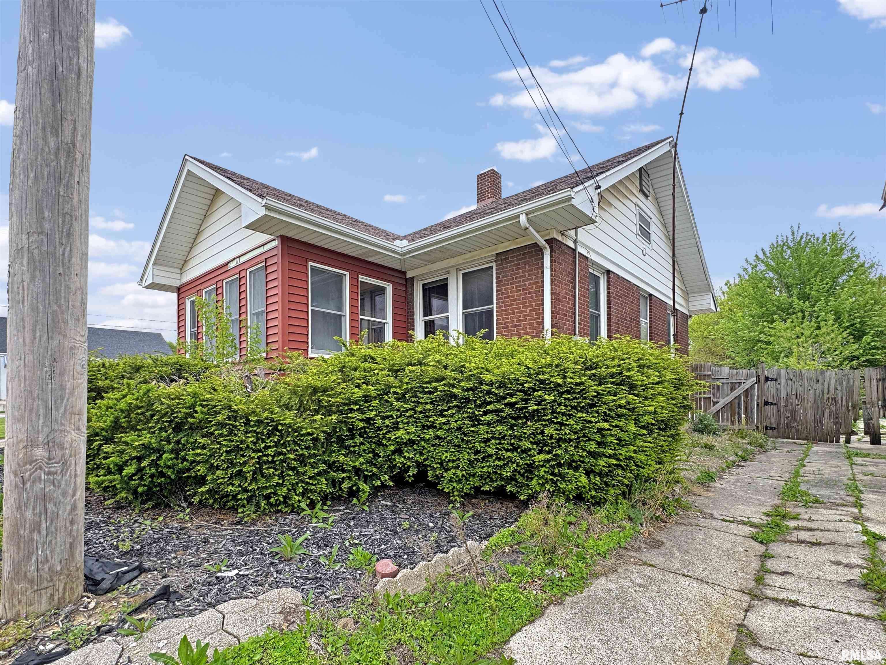 Galesburg, IL 61401,277 N HENDERSON ST
