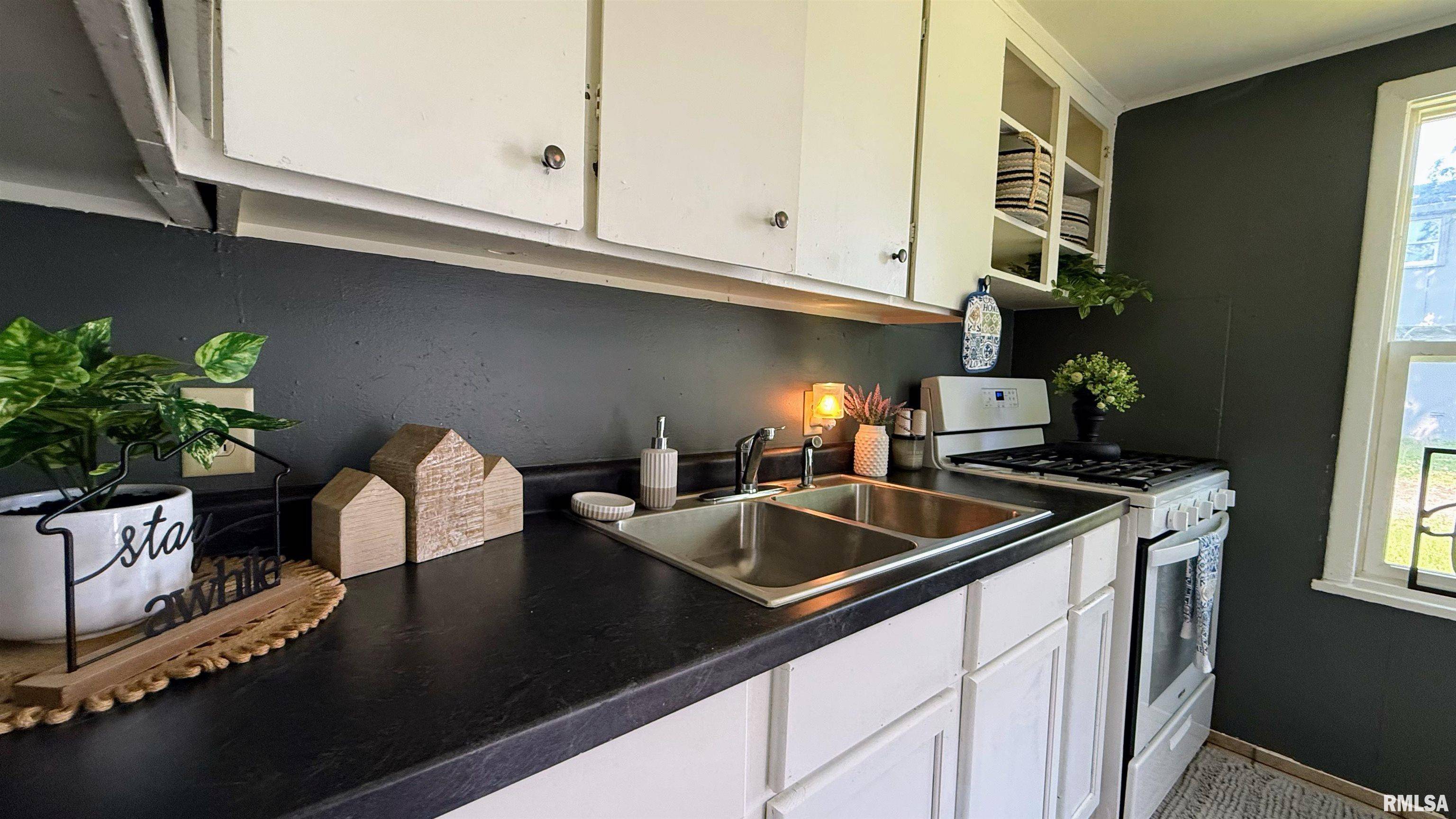 Pekin, IL 61554,1204 MAPLE ST