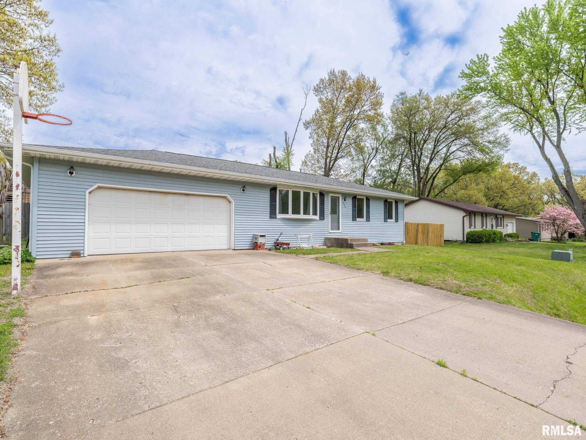 Peoria, IL 61604,724 N SUNSET DR