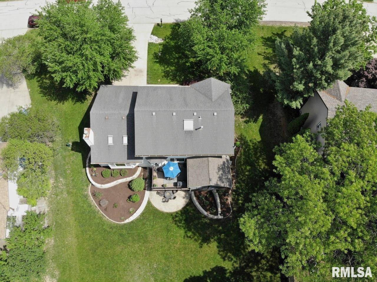 East Peoria, IL 61611,303 E WHITE OAK CT