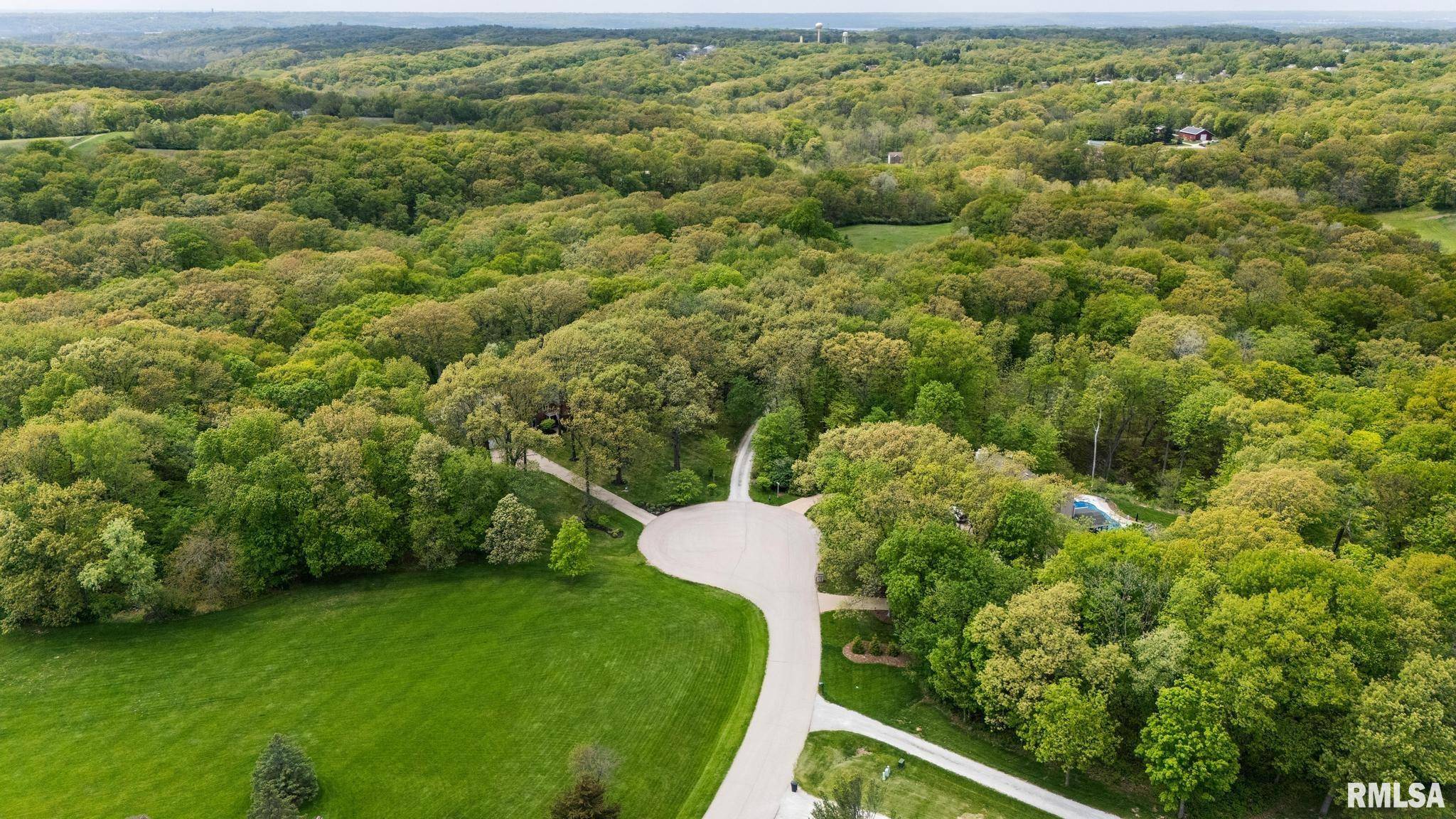 Metamora, IL 61548,6 PICTURE VIEW CT