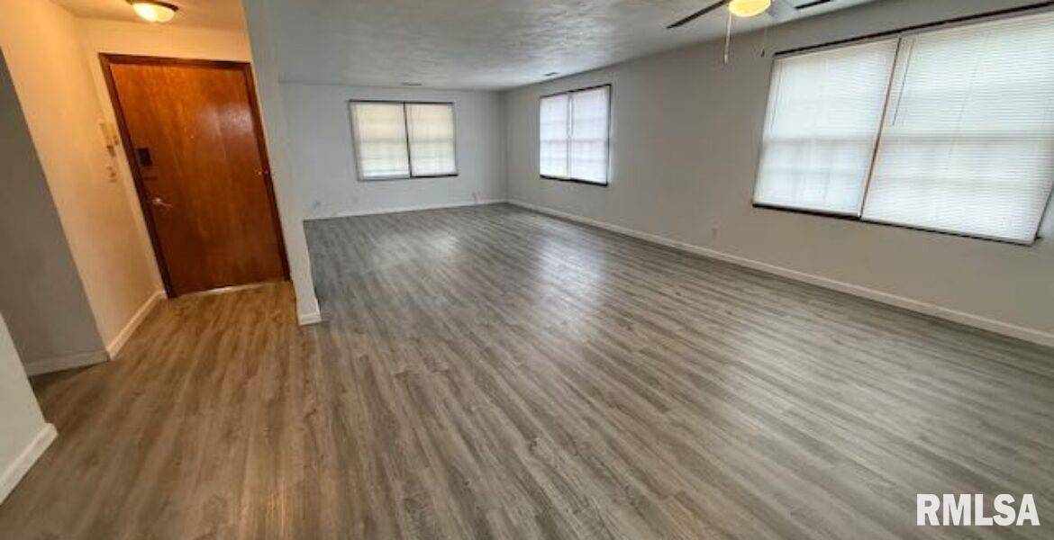 Peoria, IL 61614,7307 N OXFORD PL #2