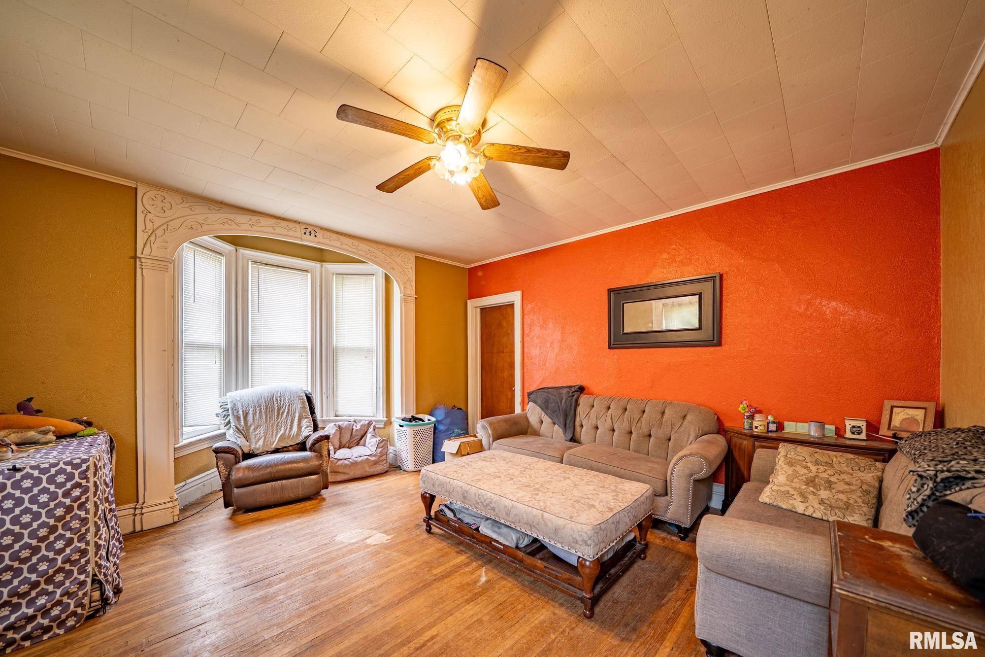 Canton, IL 61520,128 W SPRUCE ST