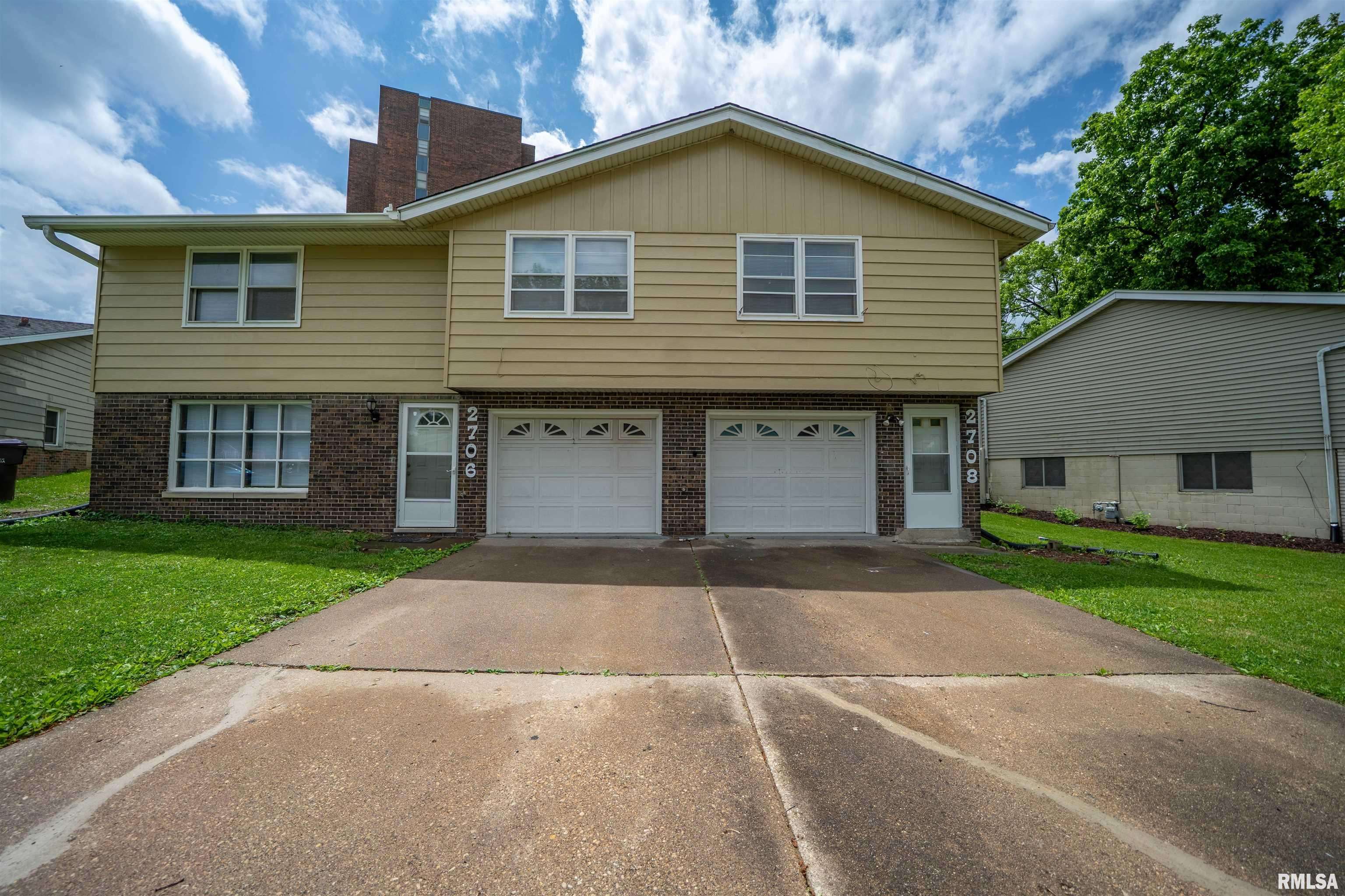 Peoria, IL 61615,2706 W MILLBROOK CT