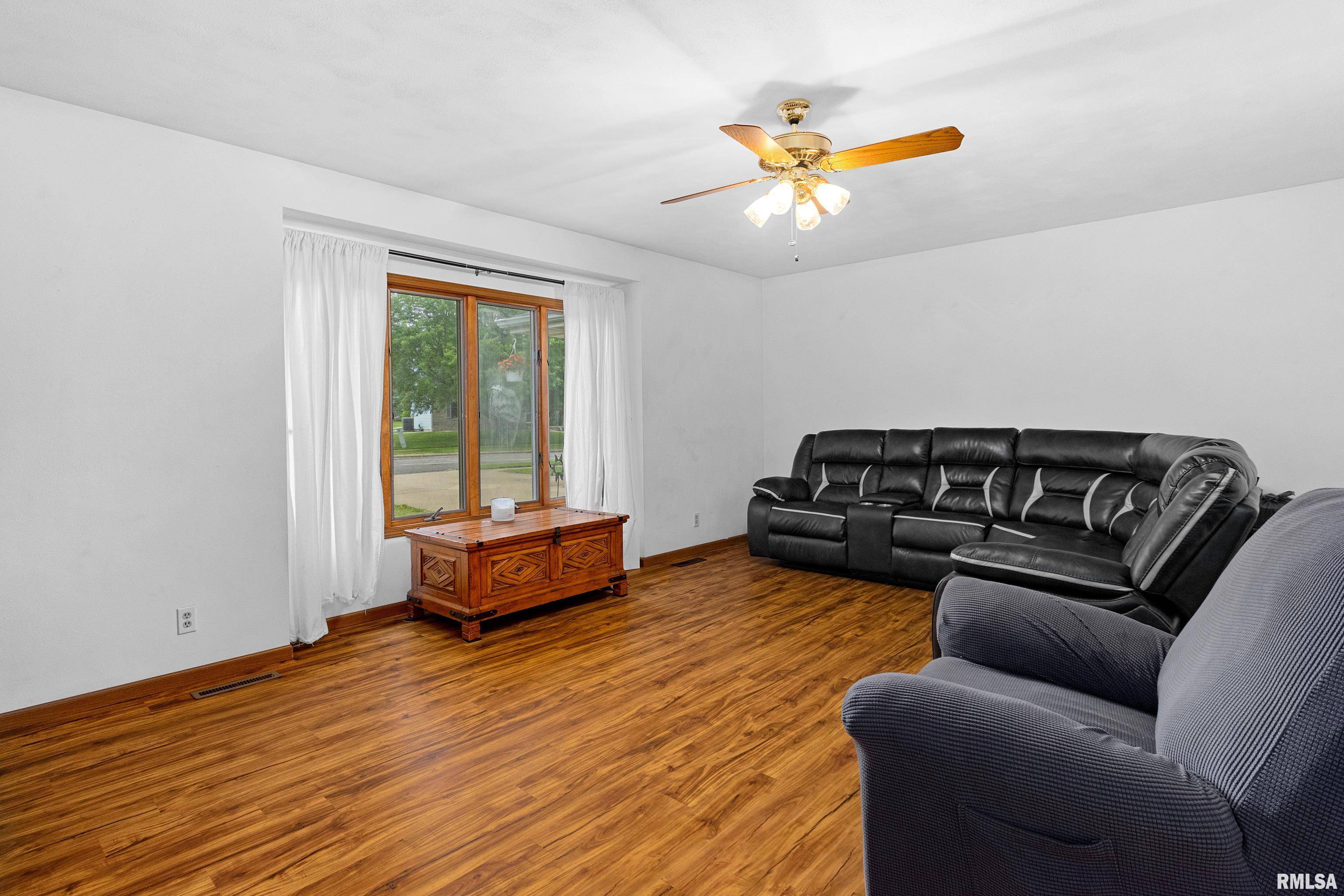 Dunlap, IL 61525,12515 N CEDAR BLUFF DR