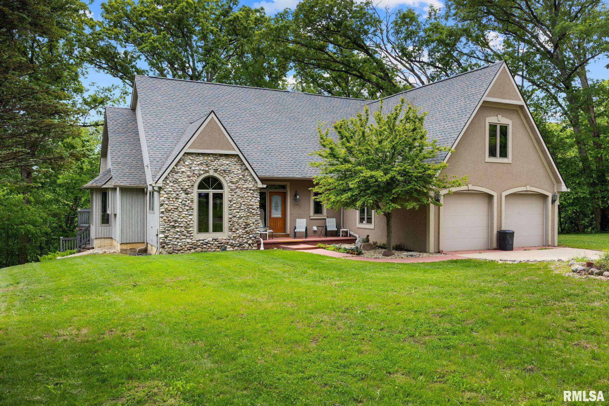 Dahinda, IL 61428,131 LAKESIDE PL