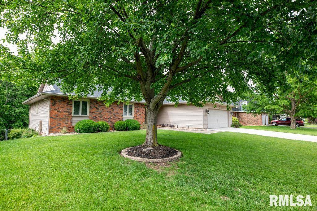 East Peoria, IL 61611,515 ILLINI DR
