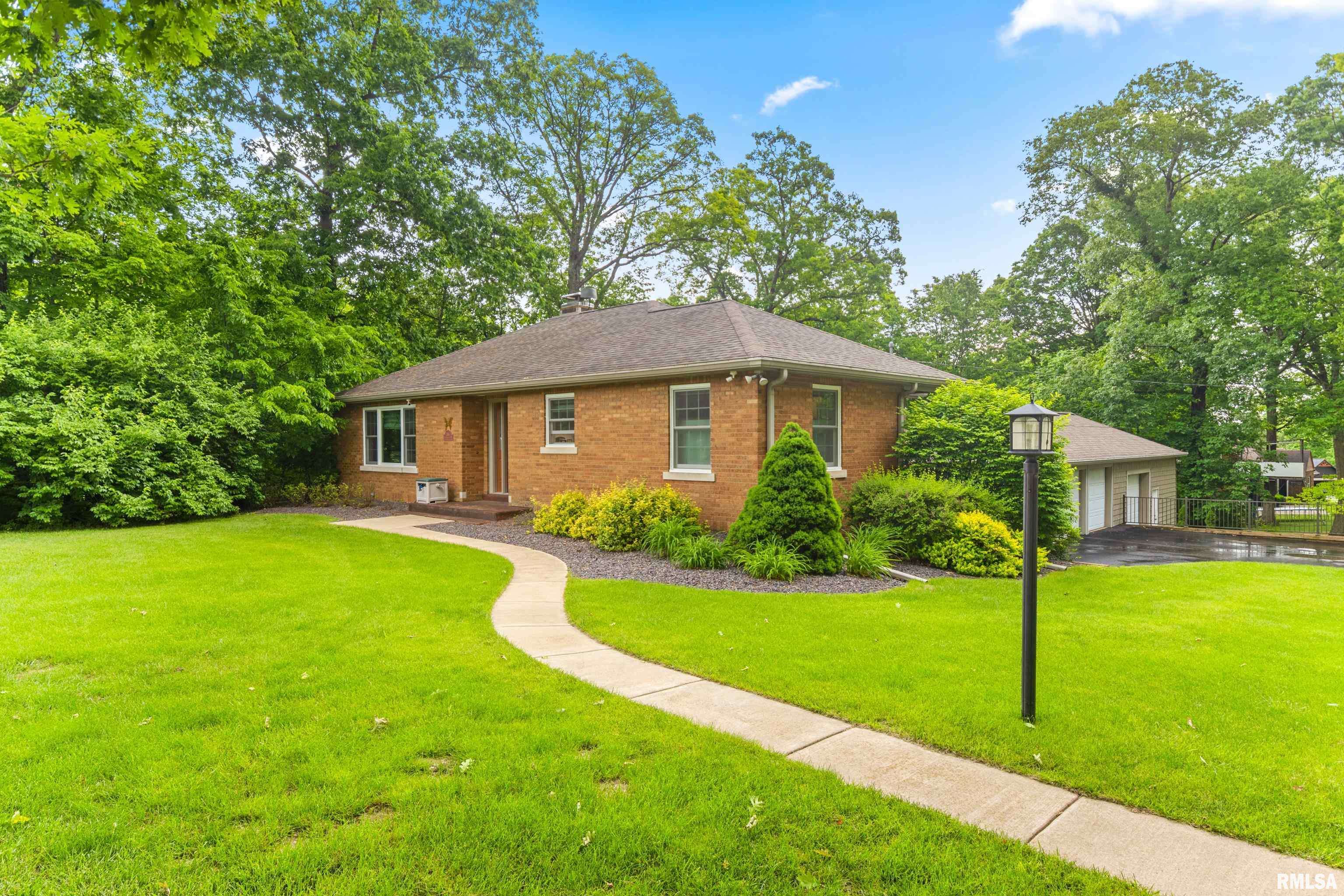 East Peoria, IL 61611,1168 N UPPER SKYLINE DR