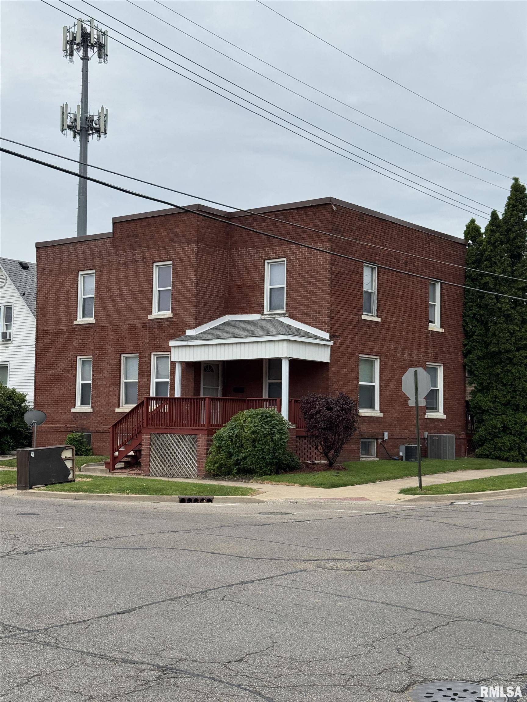 Canton, IL 61520,60 E ASH ST