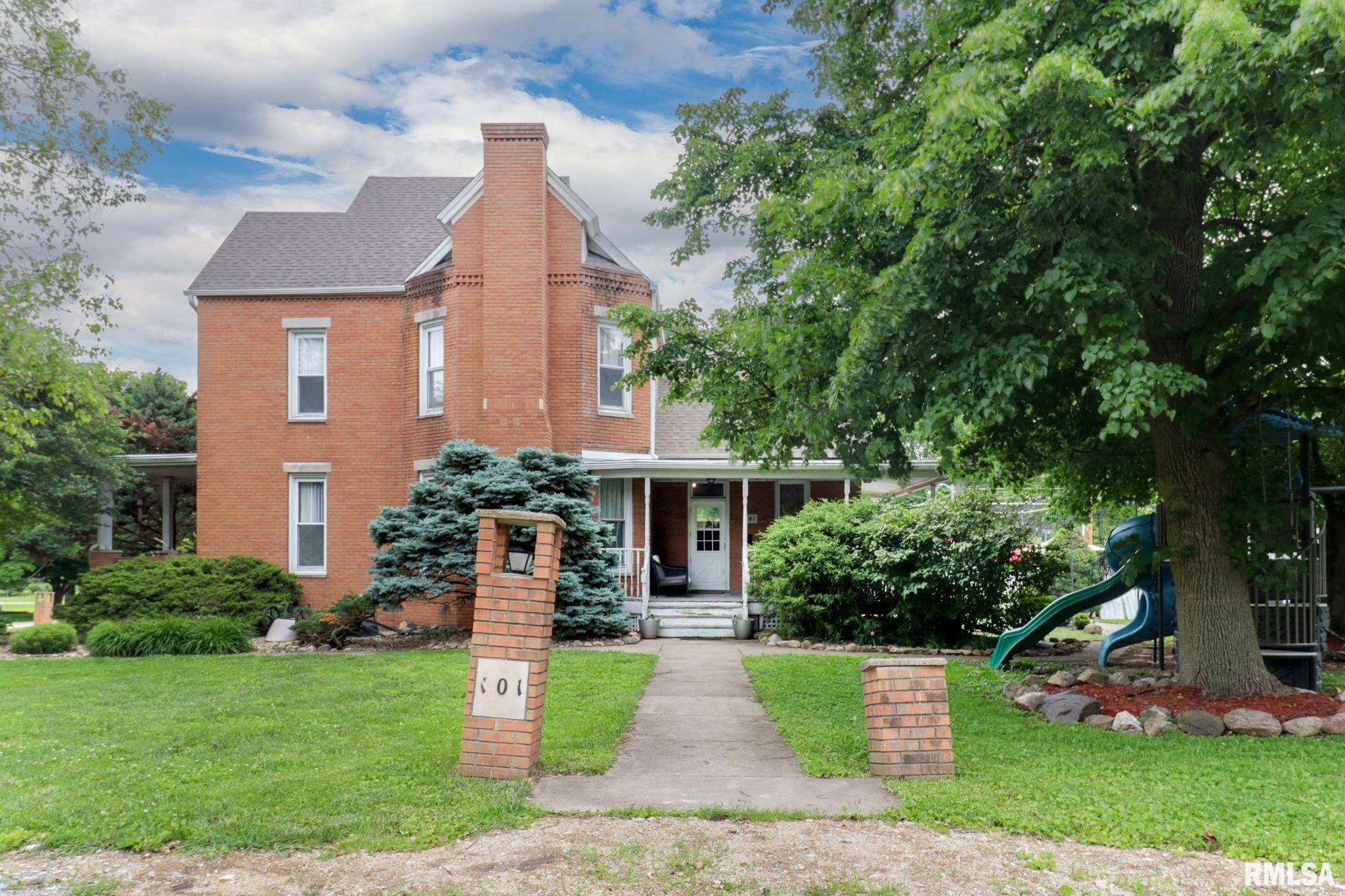 Lexington, IL 61753,101 S OAK ST