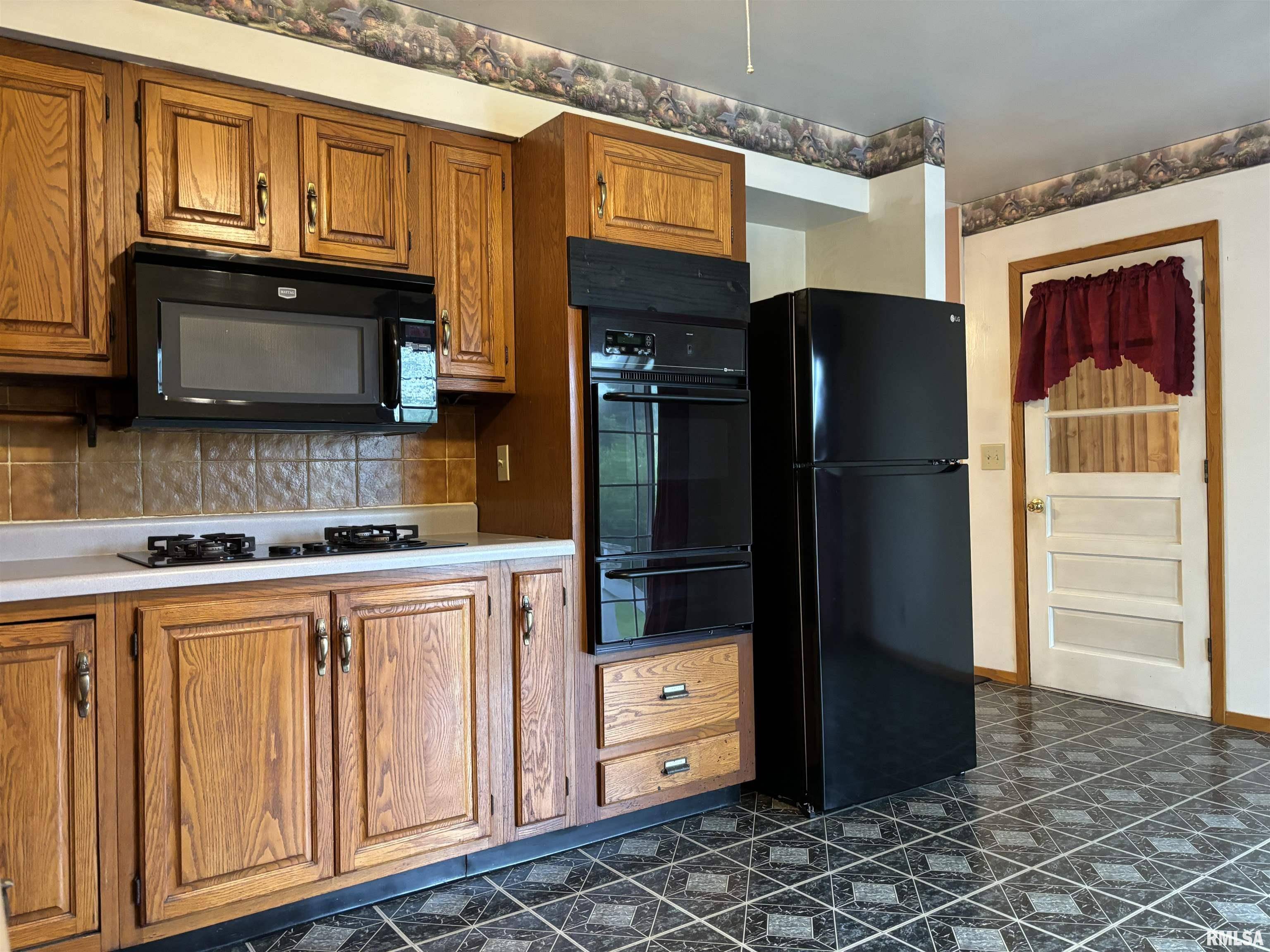 Lacon, IL 61540,6 Bay Shore DR