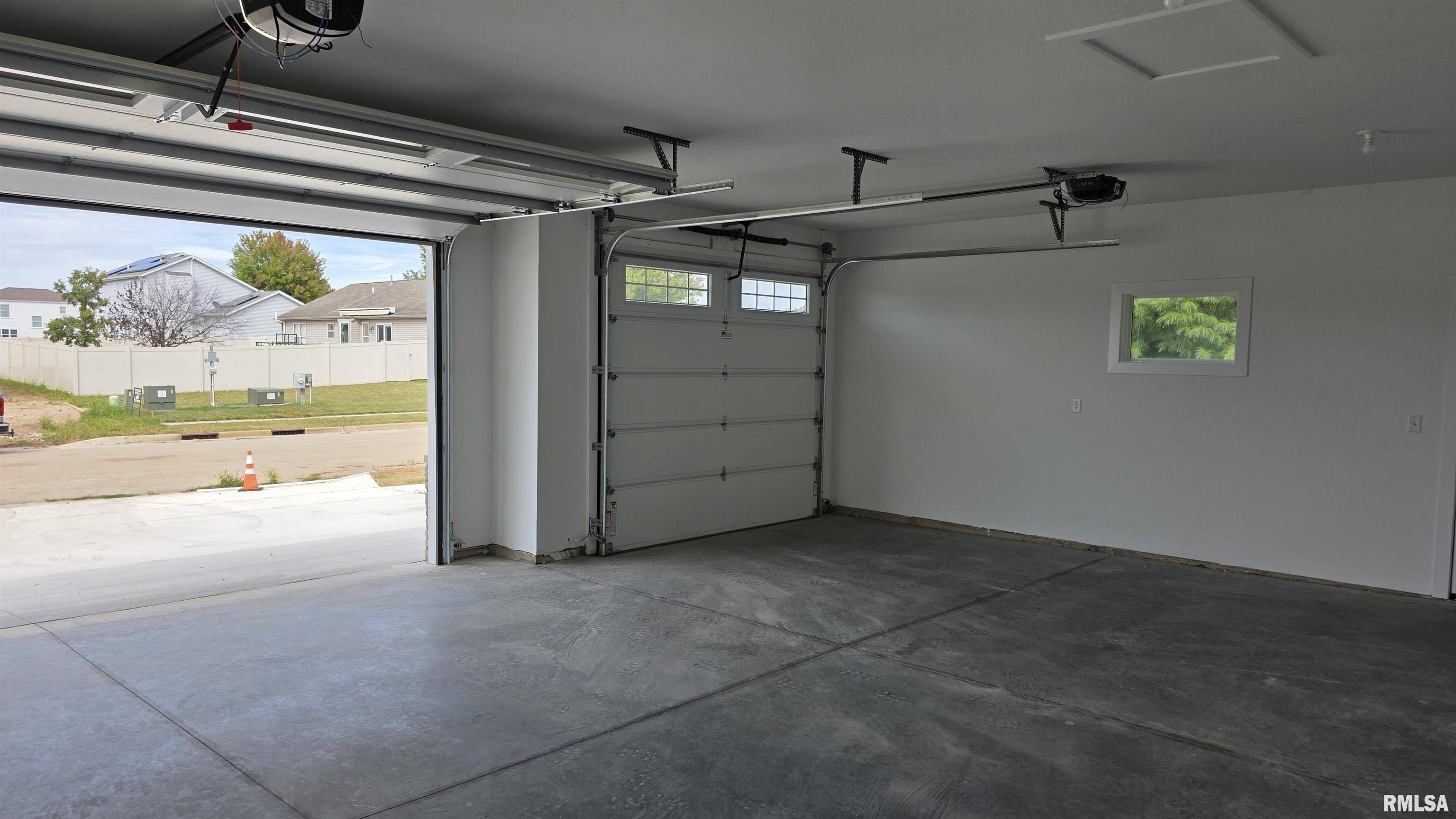 Chillicothe, IL 61523,1304 W HILLCREST DR