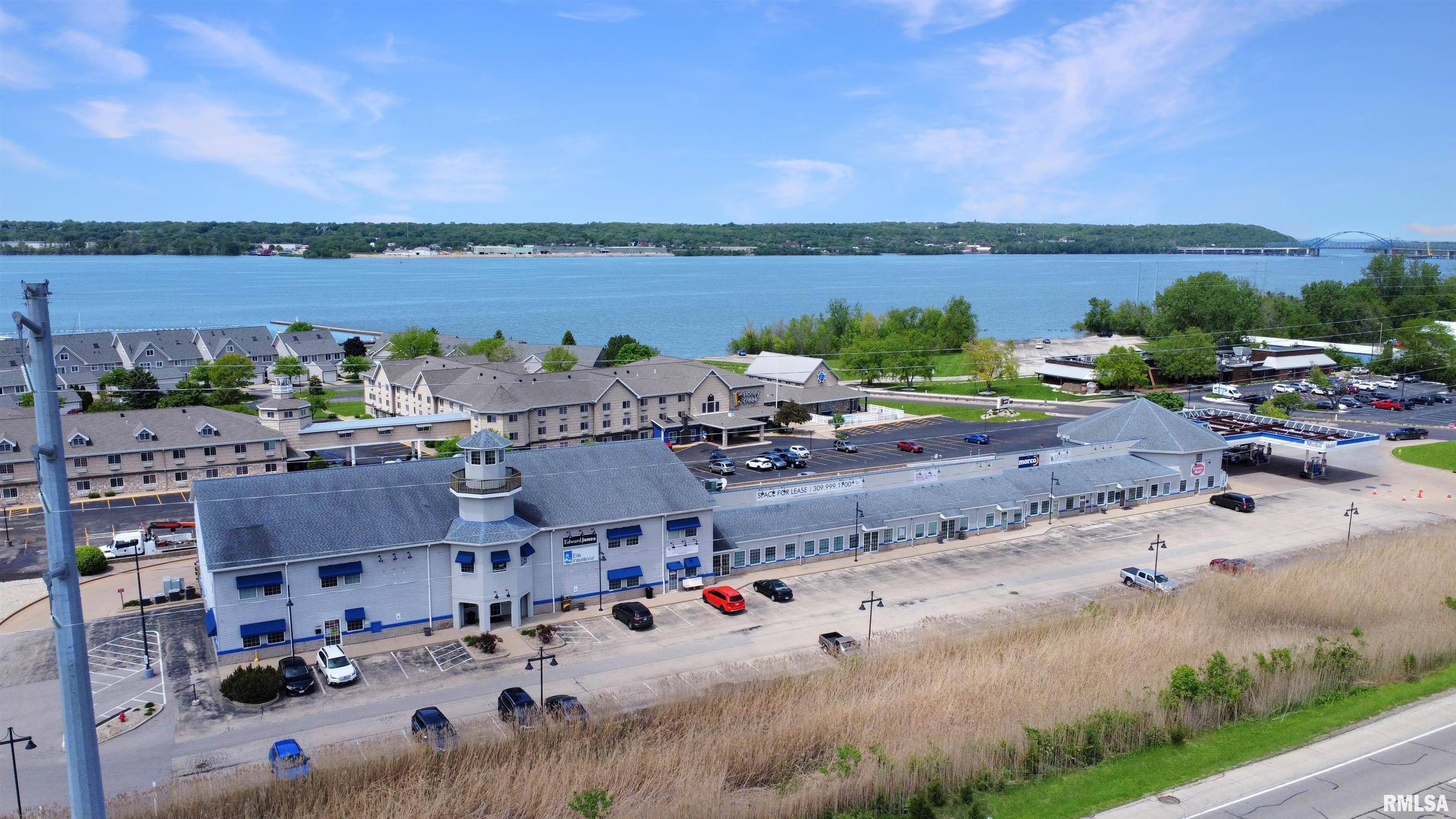 East Peoria, IL 61611,2400-2519 N MAIN ST #2401