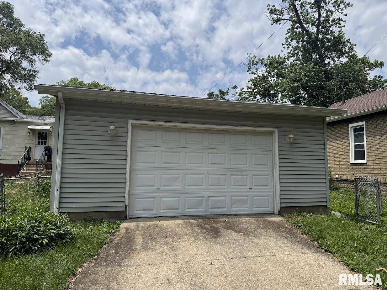 Peoria, IL 61603,2918 NE MADISON AVE