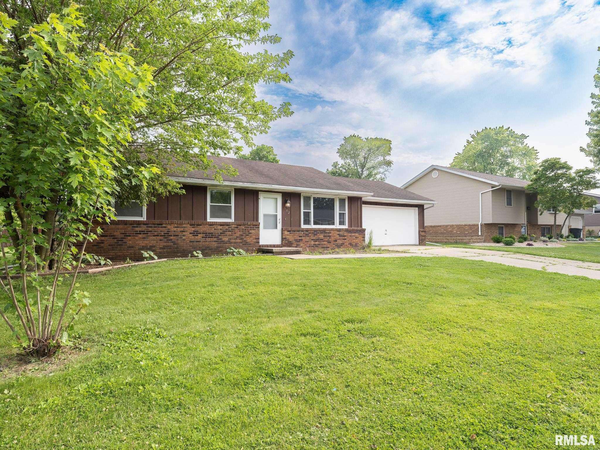 Metamora, IL 61548,602 MANOR DR