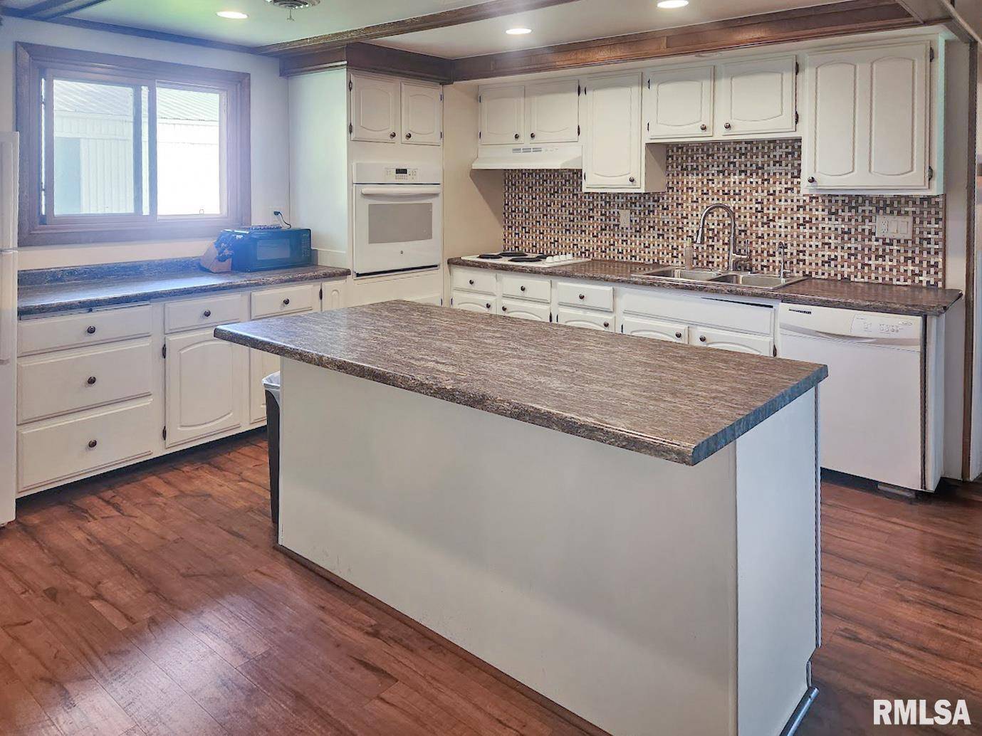 Princeville, IL 61559,18223 N SLANE RD