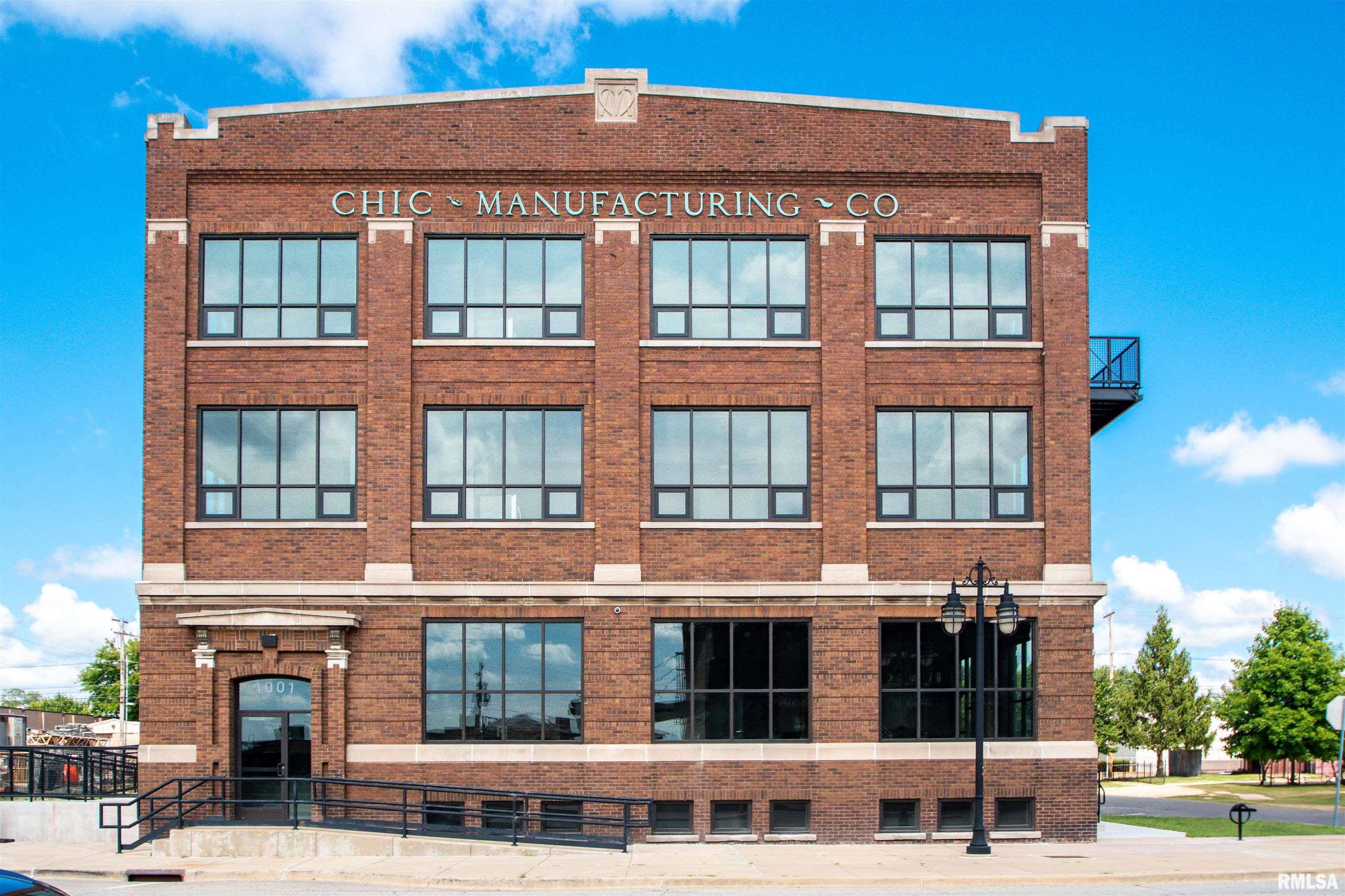 Peoria, IL 61602,1001 SW ADAMS ST #102