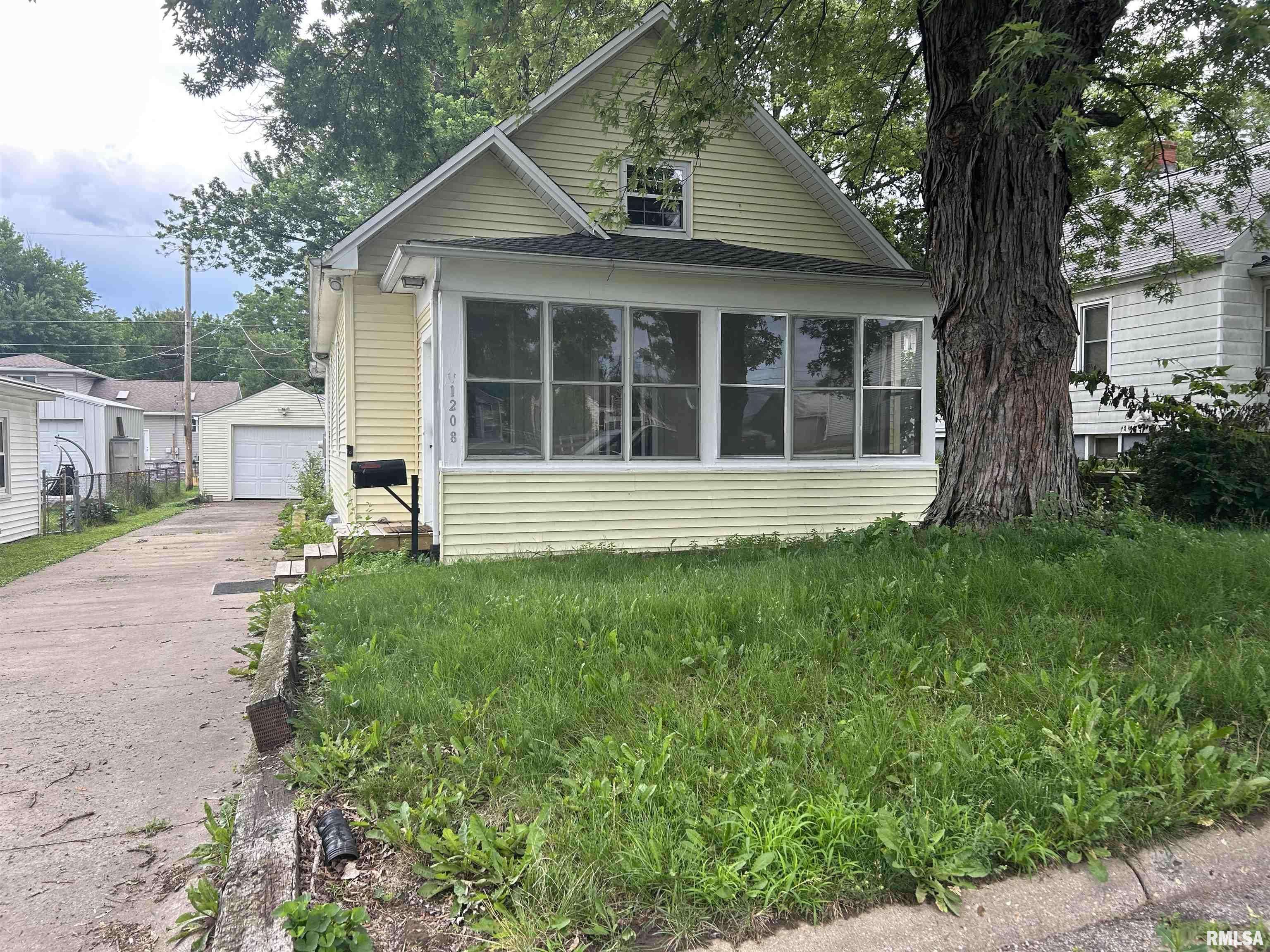 Pekin, IL 61554,1208 S 13TH ST