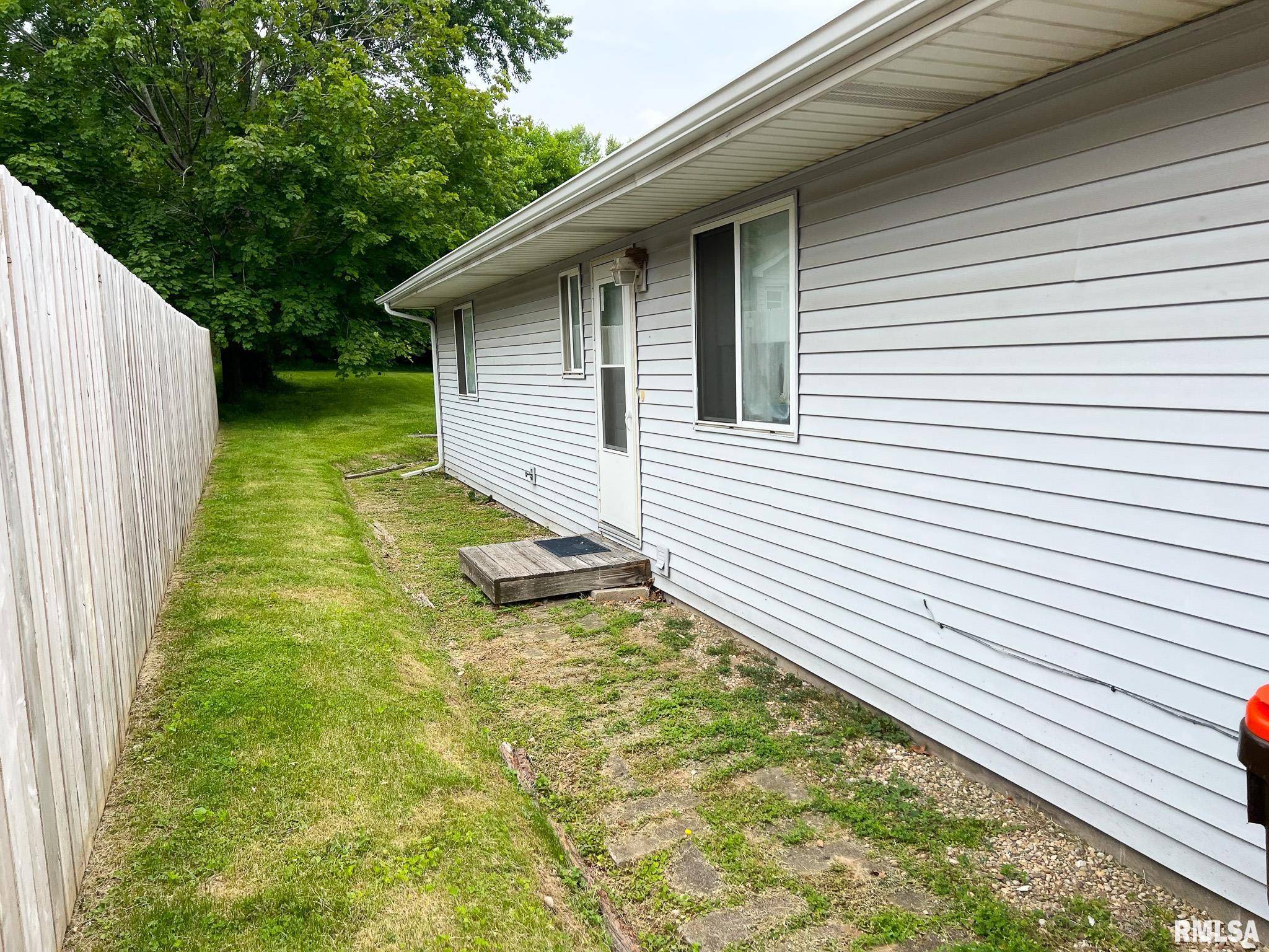 Peoria, IL 61614,913 W SHENANDOAH DR