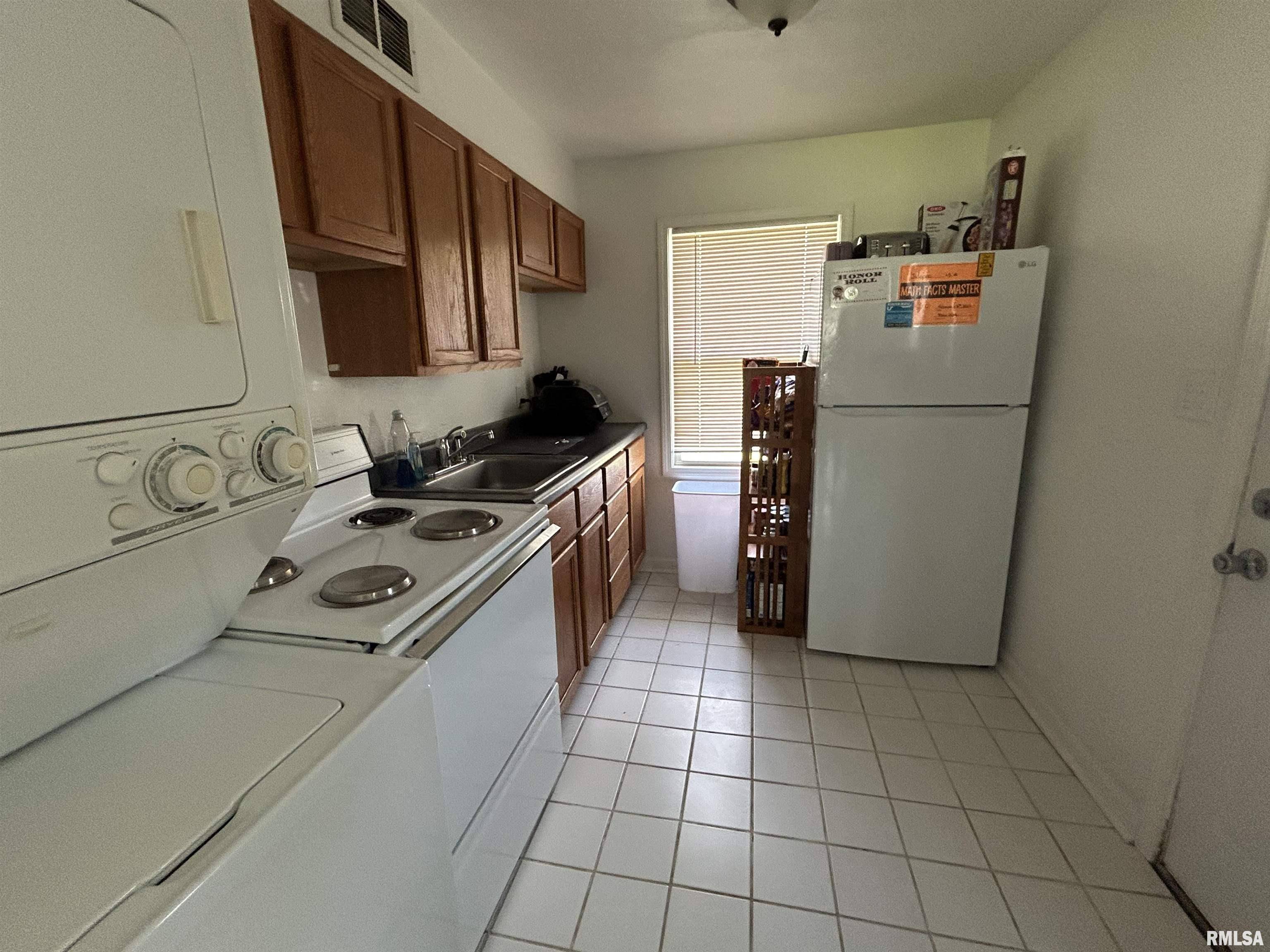 North Pekin, IL 61554,353 FORREST DR