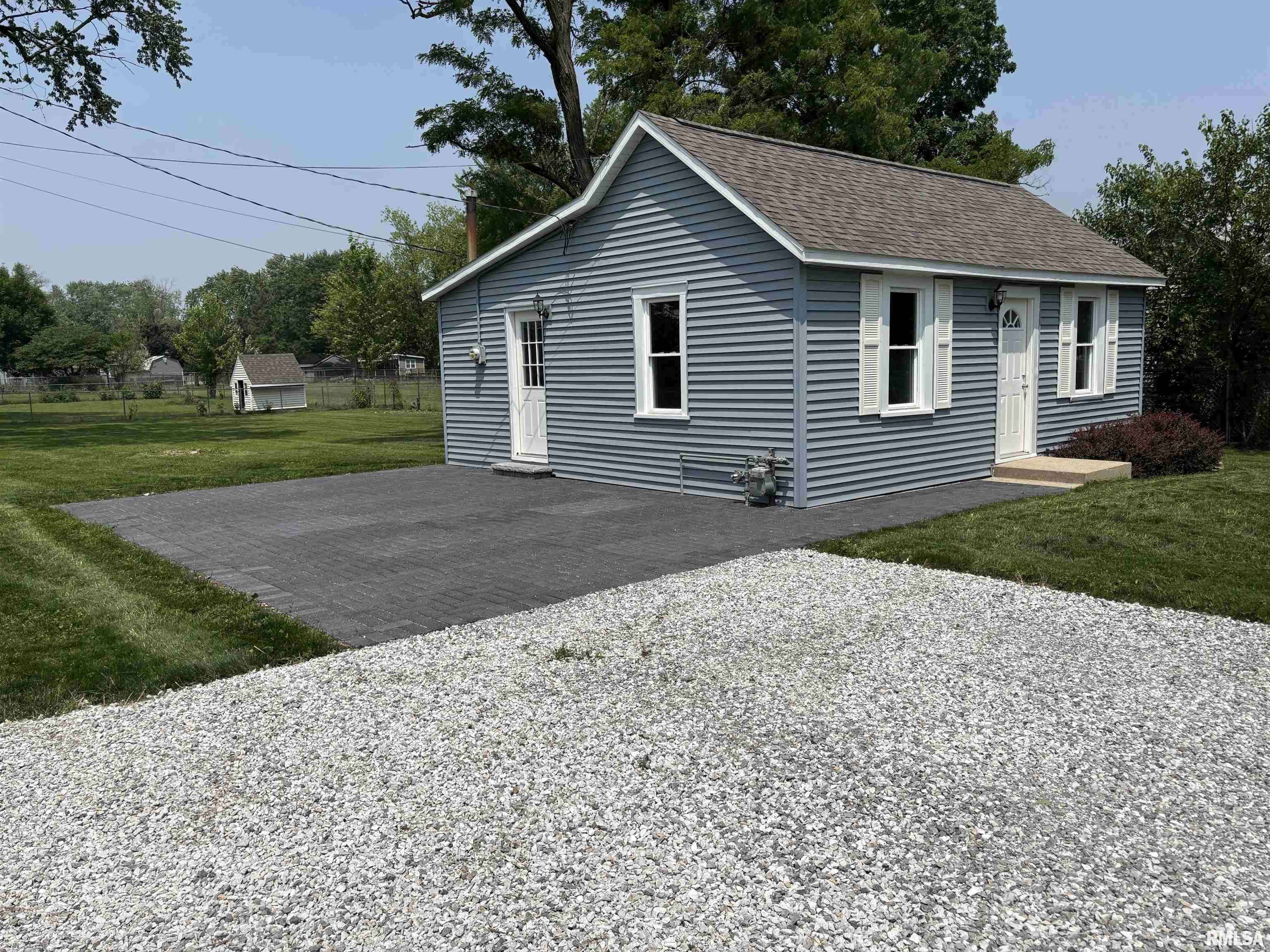 East Peoria, IL 61611,308 VICTOR ST