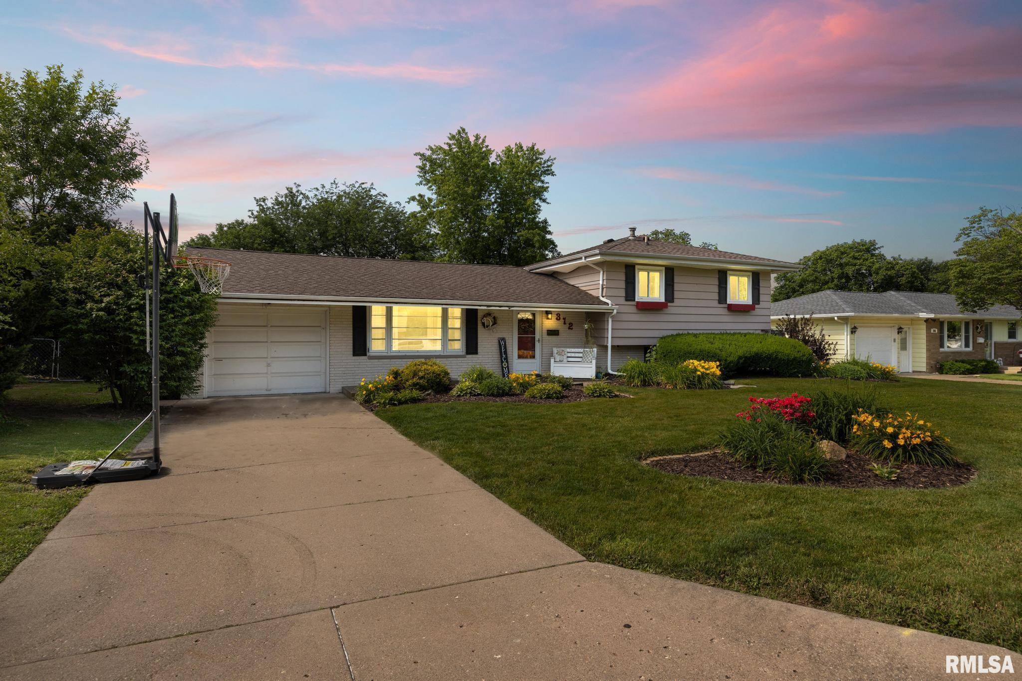 Morton, IL 61550,312 E FERNWOOD ST