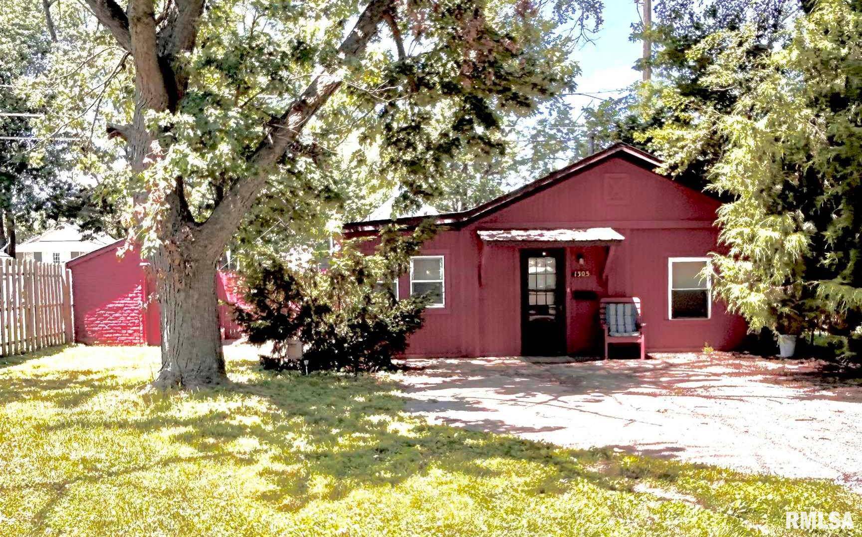 Pekin, IL 61554,1305 S 8TH ST