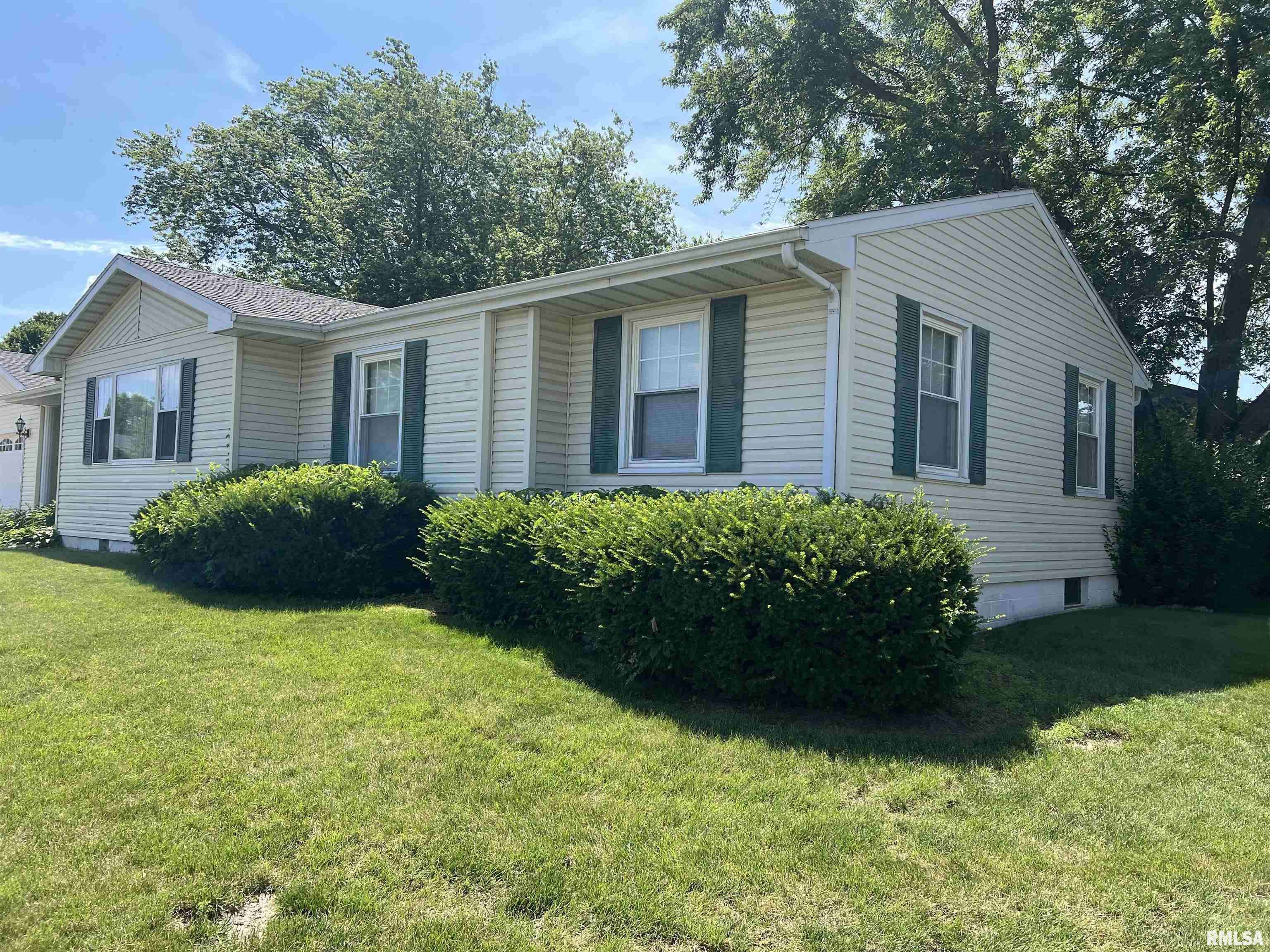 Pekin, IL 61554,2400 LOCUST ST