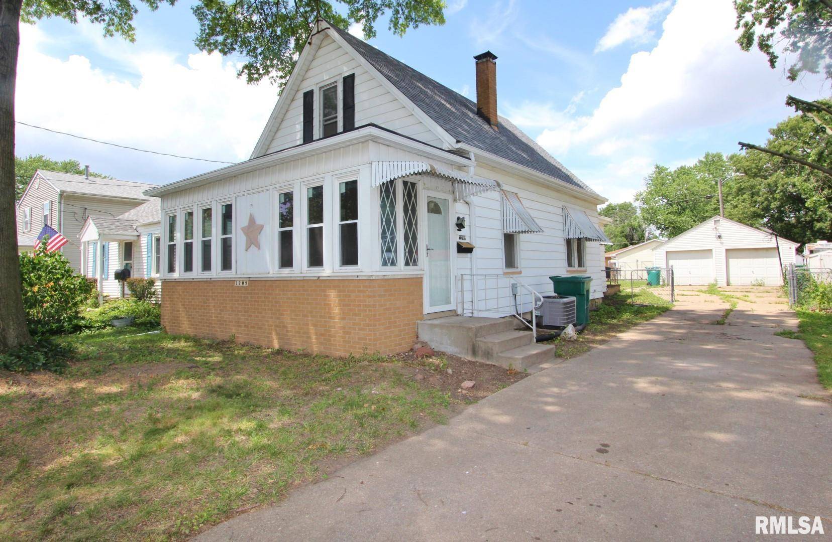 West Peoria, IL 61604,2209 W AYRES AVE