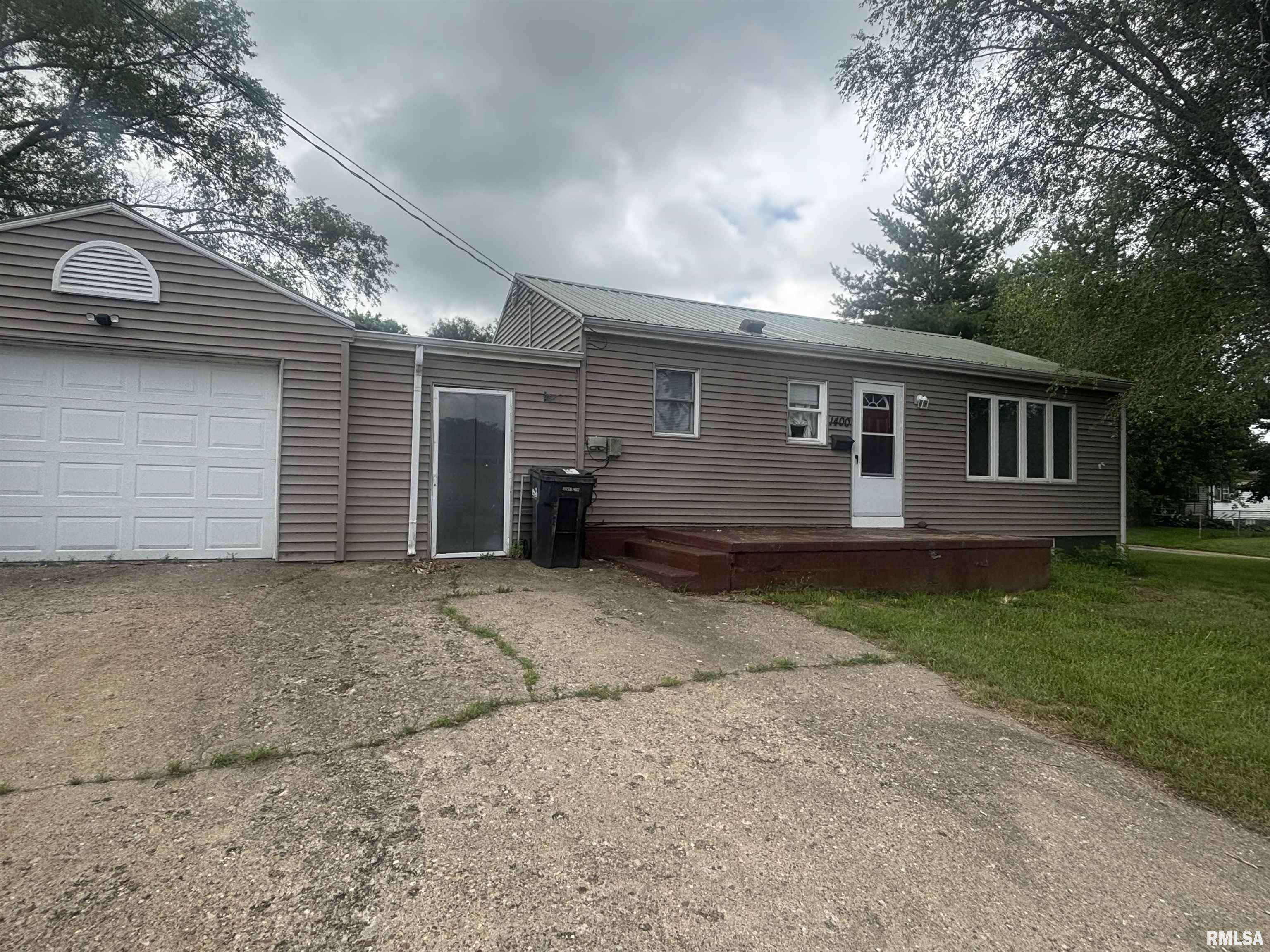 Pekin, IL 61554,1400 S 12TH ST