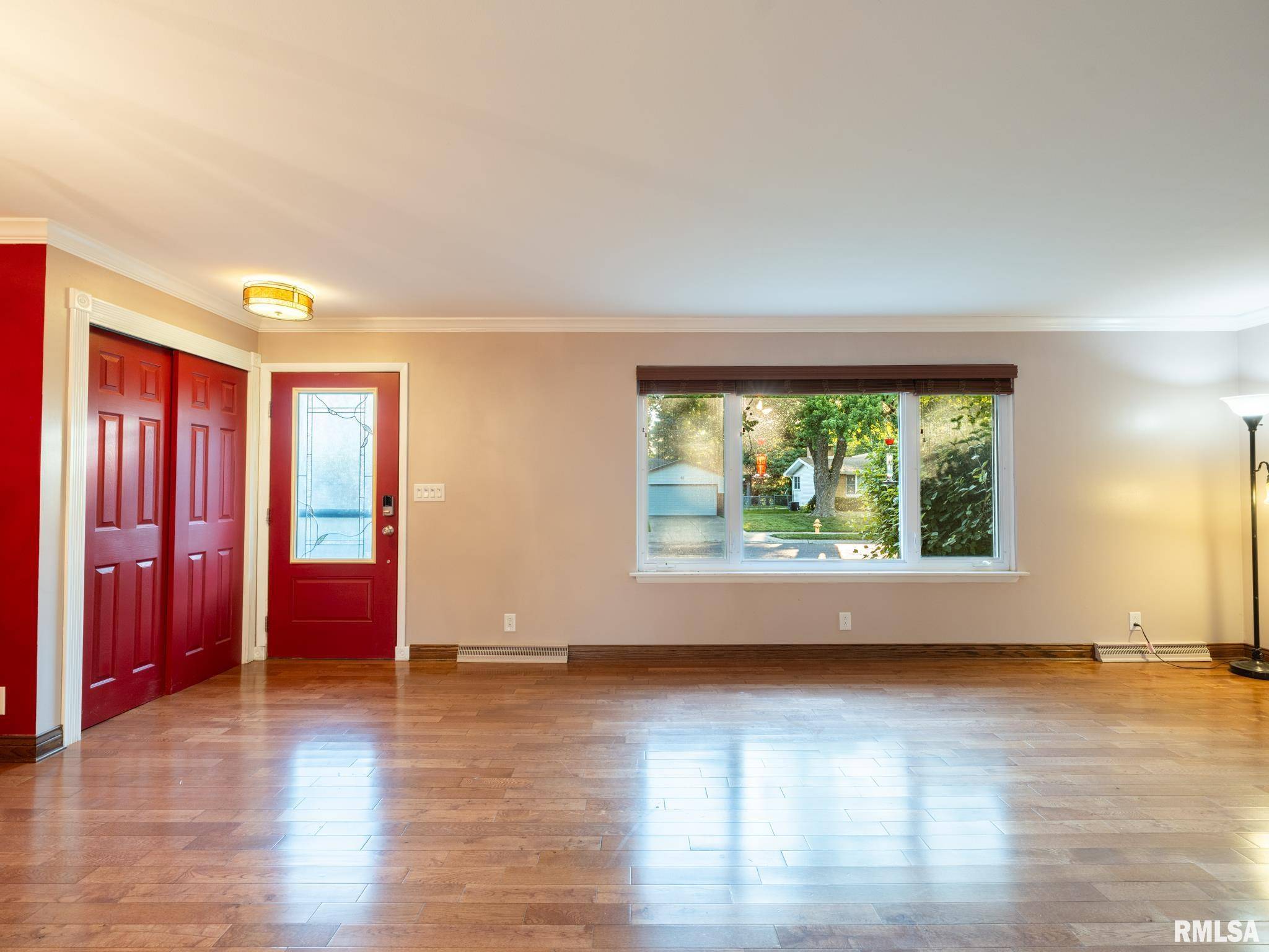 Peoria, IL 61614,5004 N DAWN DR
