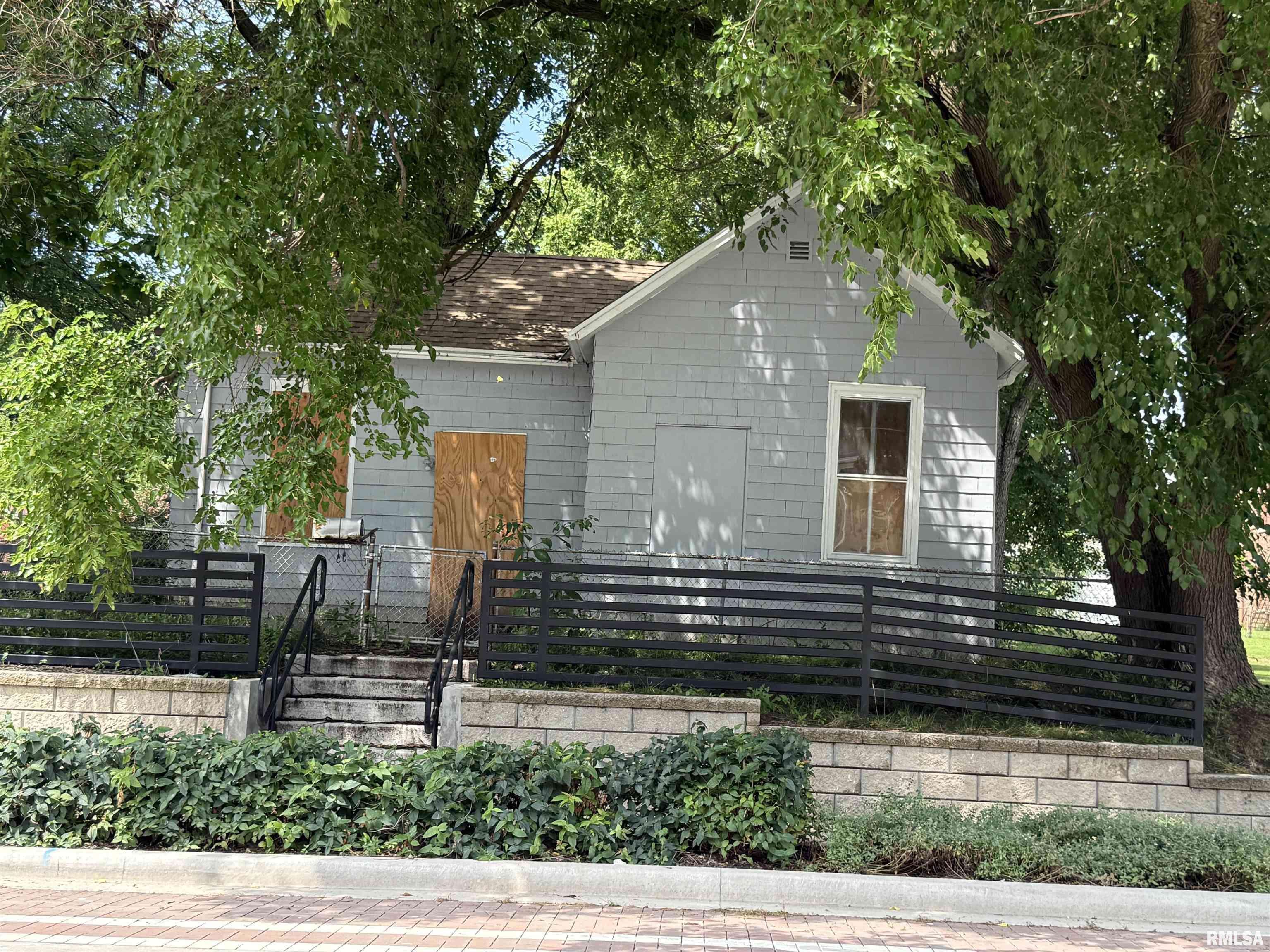 Peoria, IL 61605-3440,1509 S WESTERN AVE