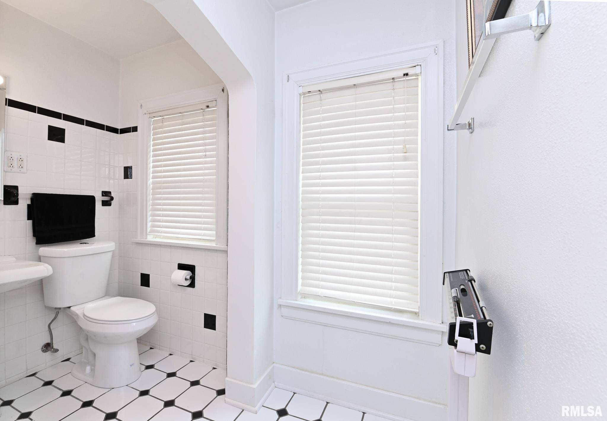 Peoria, IL 61604,2501 W MOSS AVE