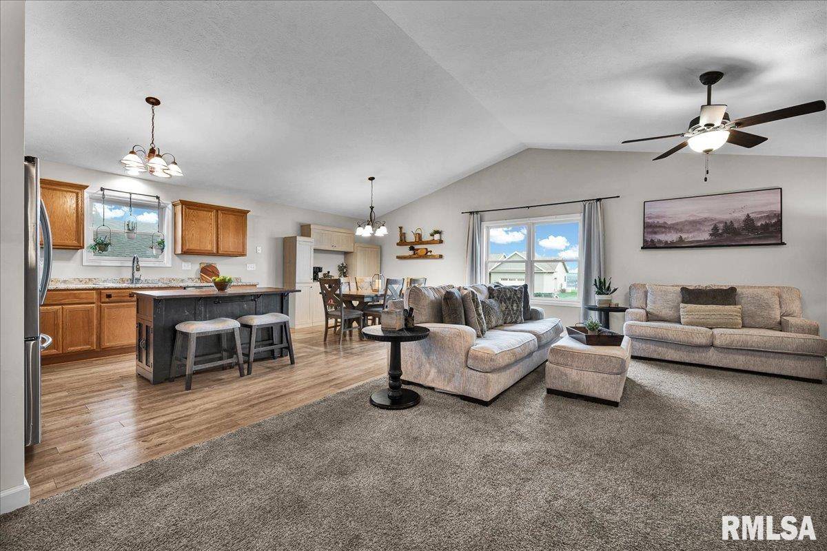 Eureka, IL 61530,2113 LEXI DR