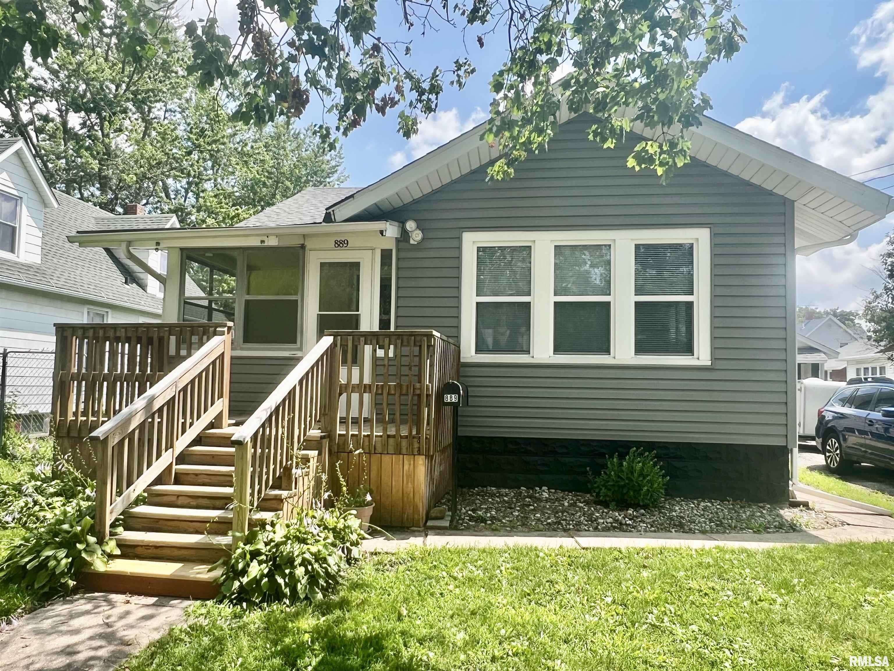 Galesburg, IL 61401,889 S CHAMBERS ST