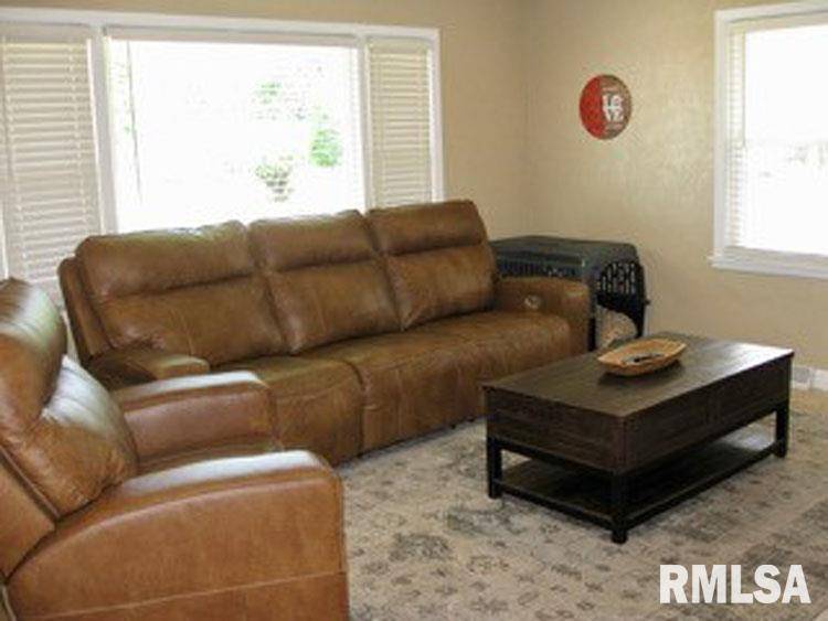 Washington, IL 61571,106 STERLING ST