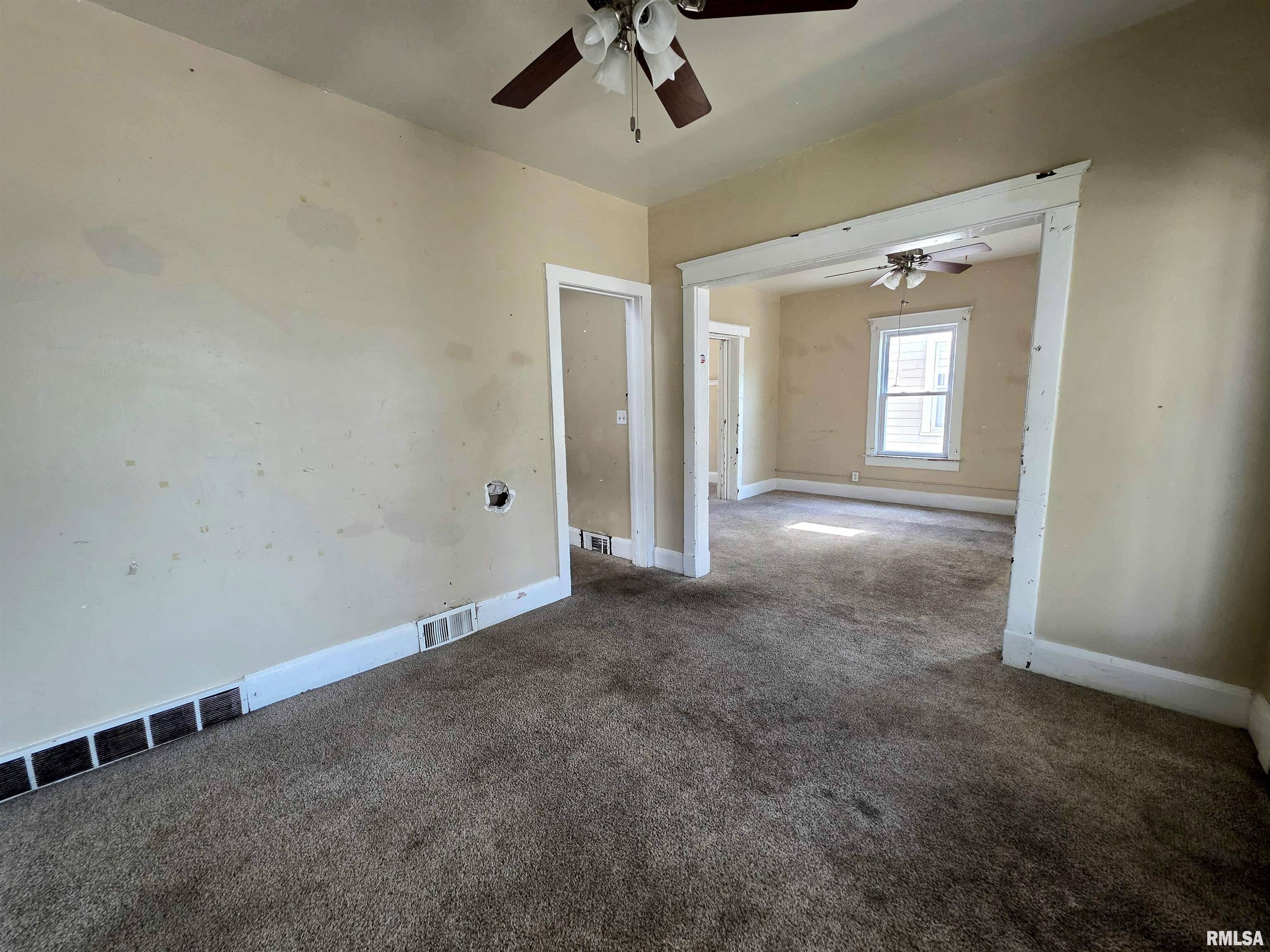 Peoria, IL 61606,1403 W MAIN ST