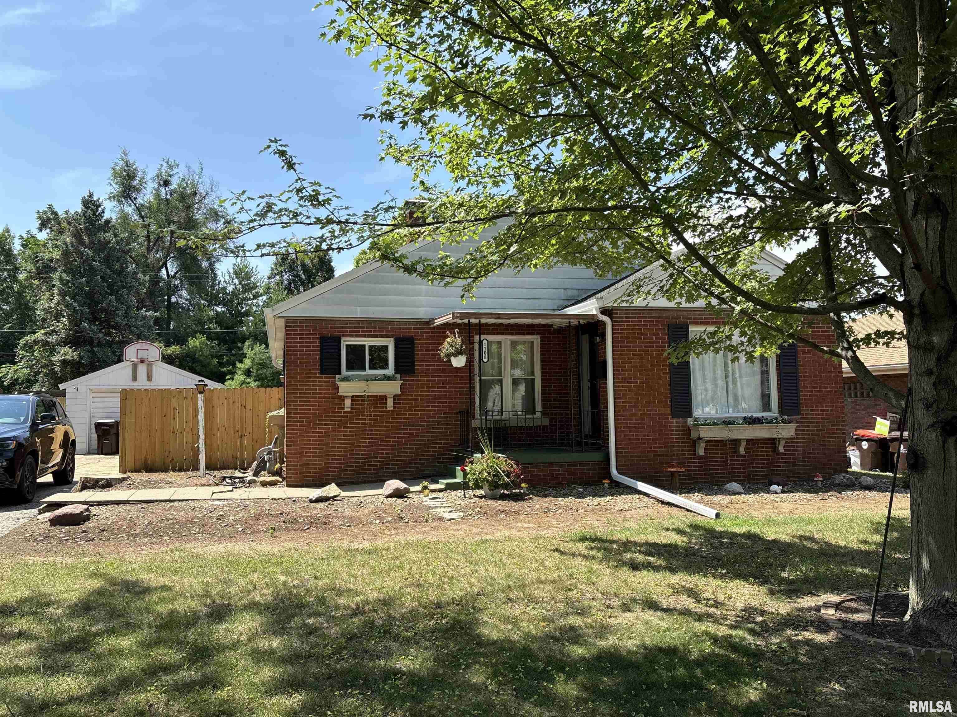 Peoria, IL 61614,1108 W NORTHCREST AVE