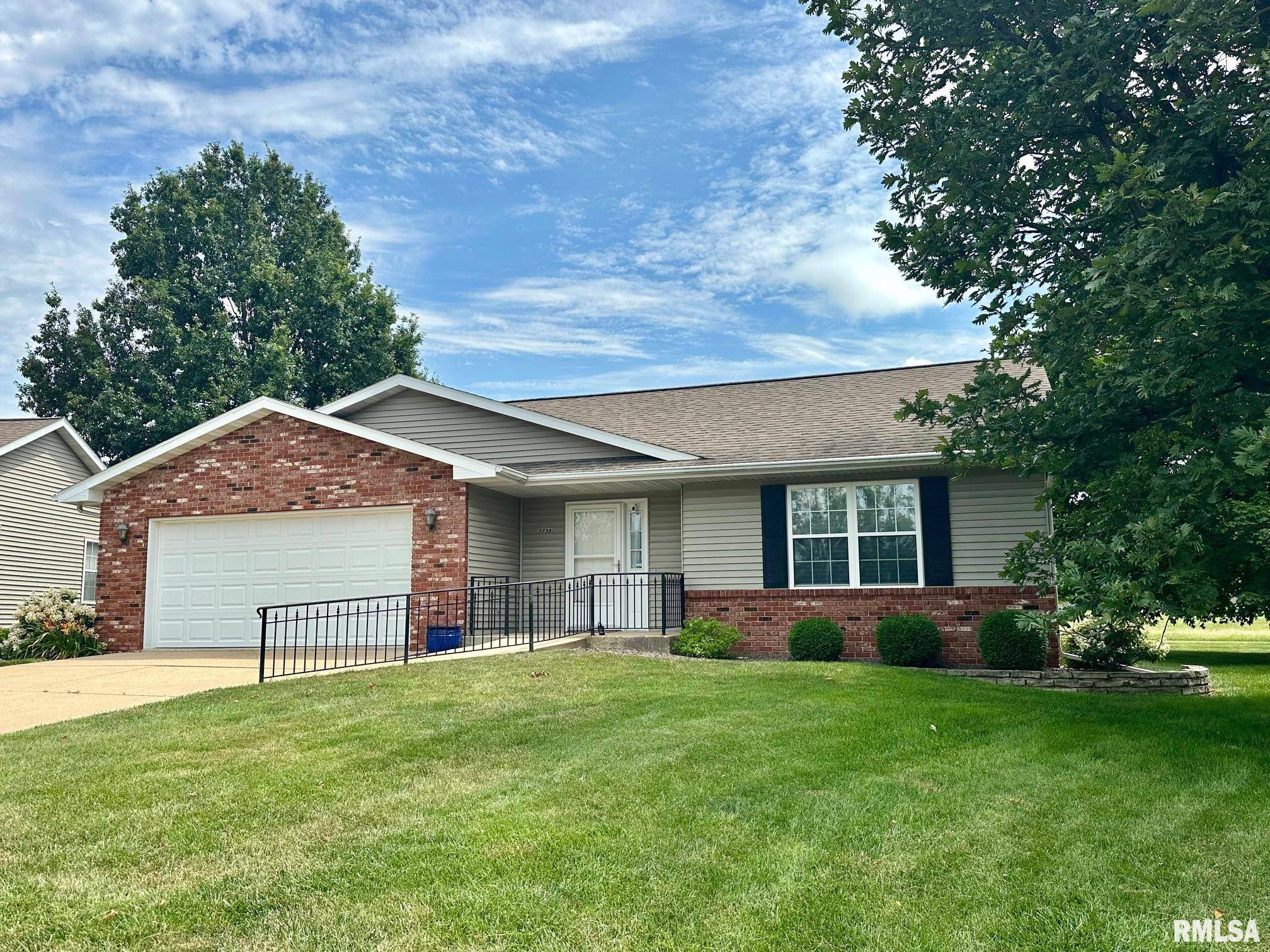 Pekin, IL 61554,2738 VILLAGE CT