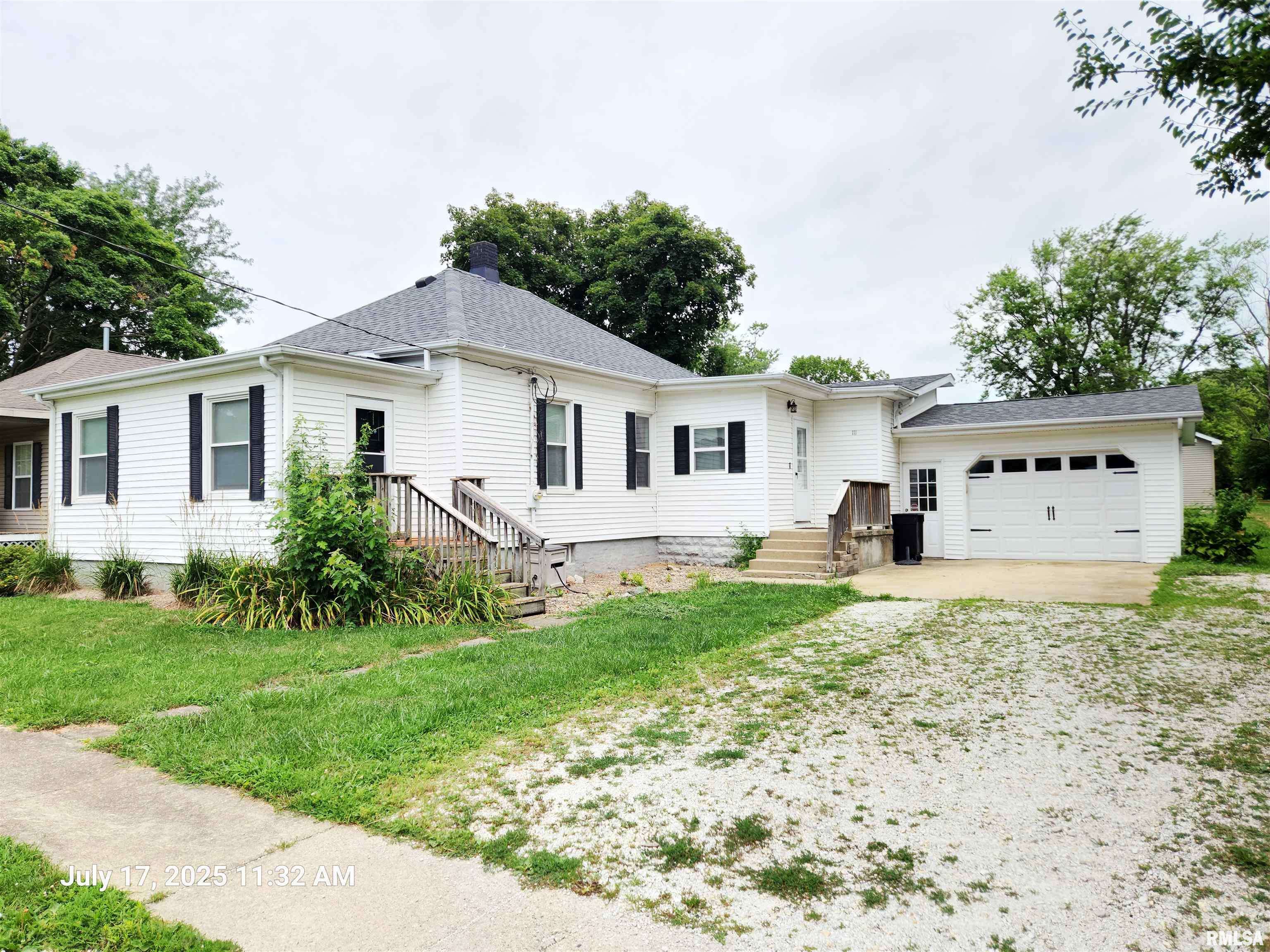 Deer Creek, IL 61723,111 E 3RD AVE