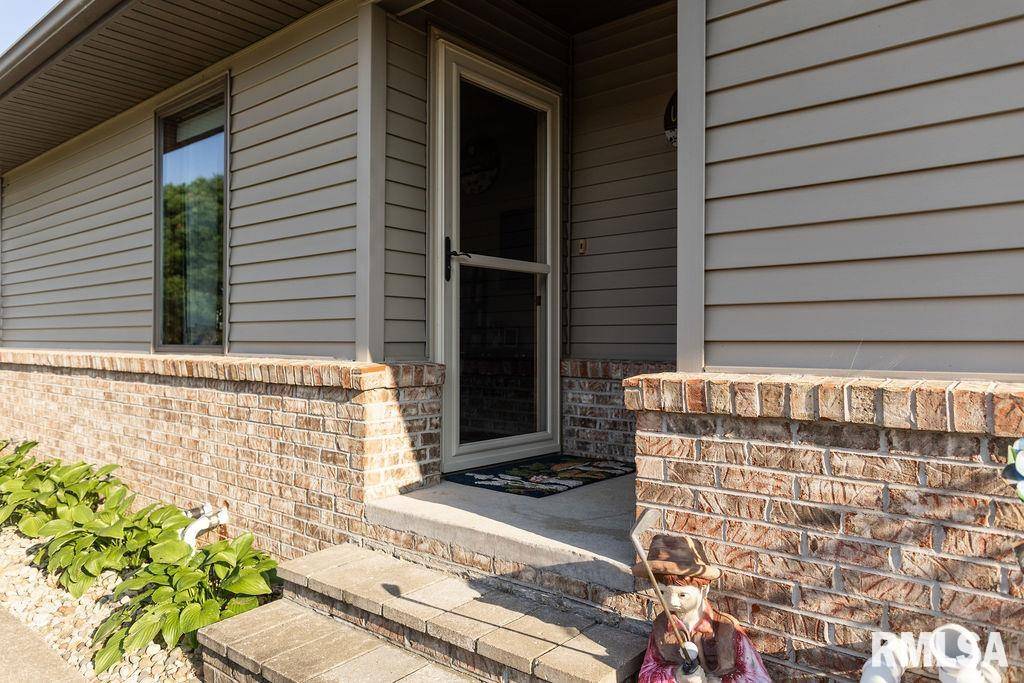 Cuba, IL 61427,23179 N ARROW RD