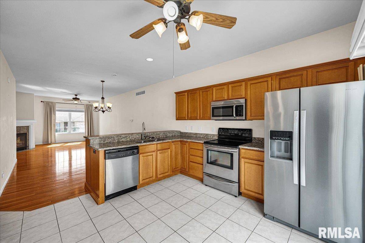 Peoria, IL 61615,11217 N OAKWOOD DR #65